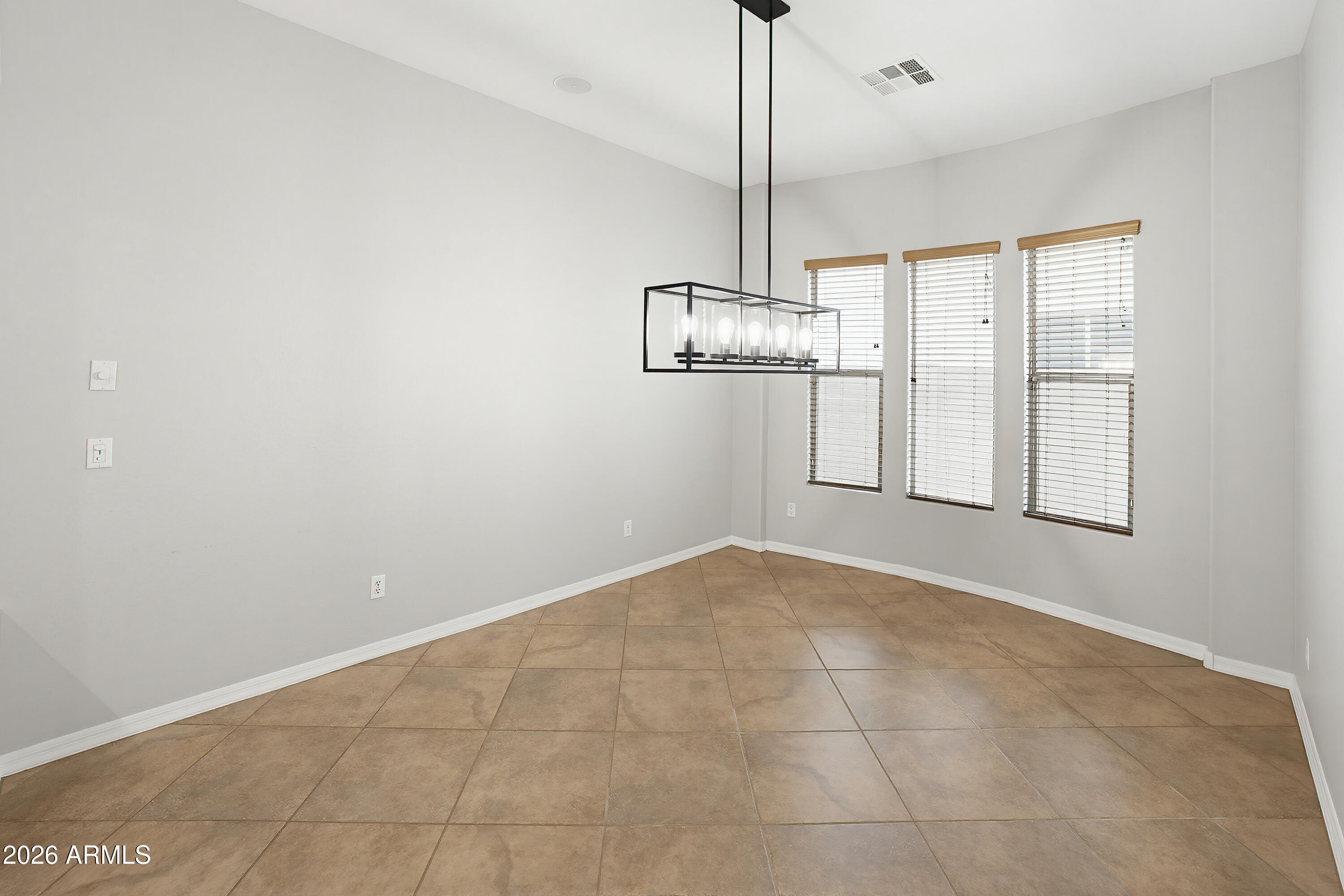 1735 W ALOE VERA Drive