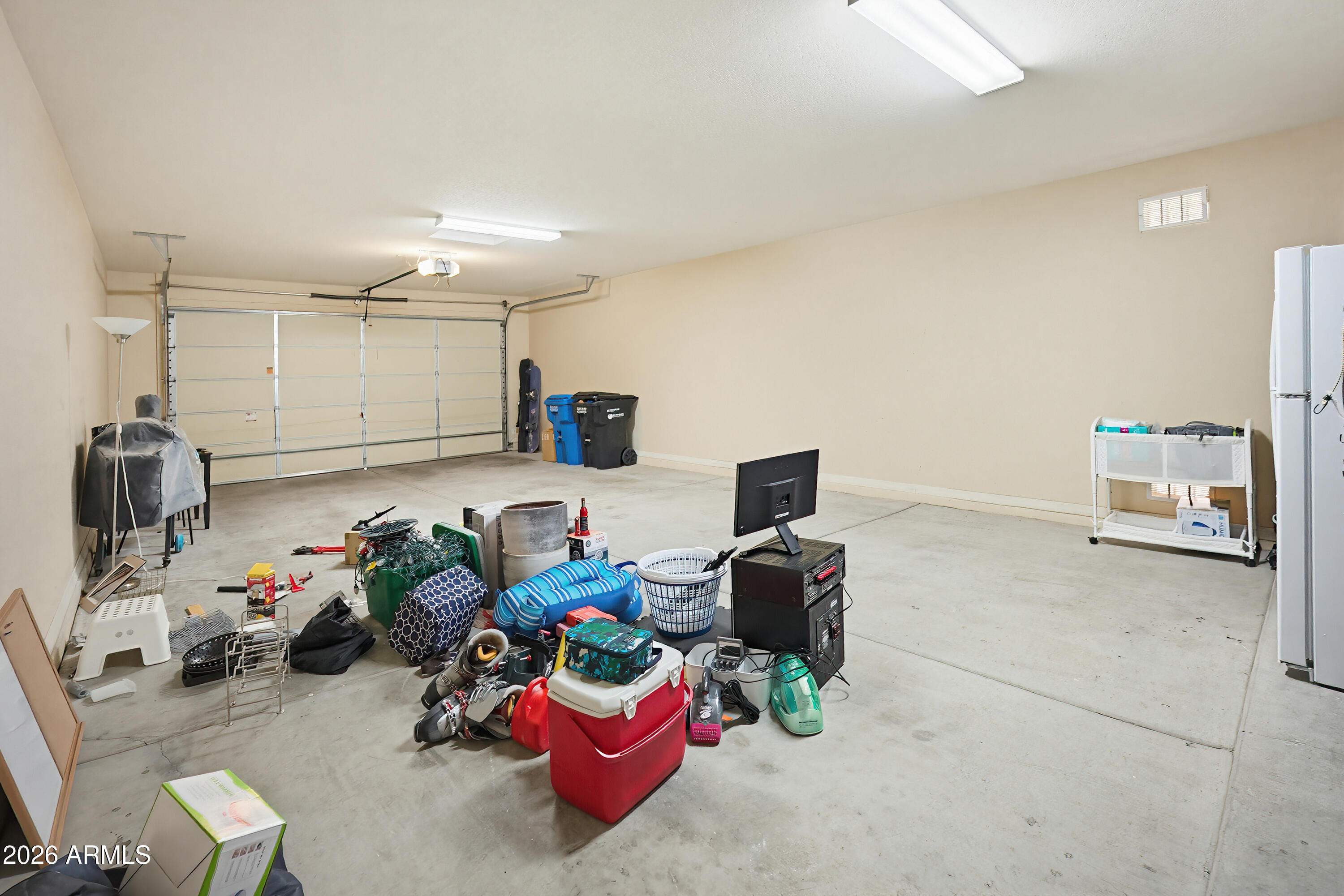 1735 W ALOE VERA Drive