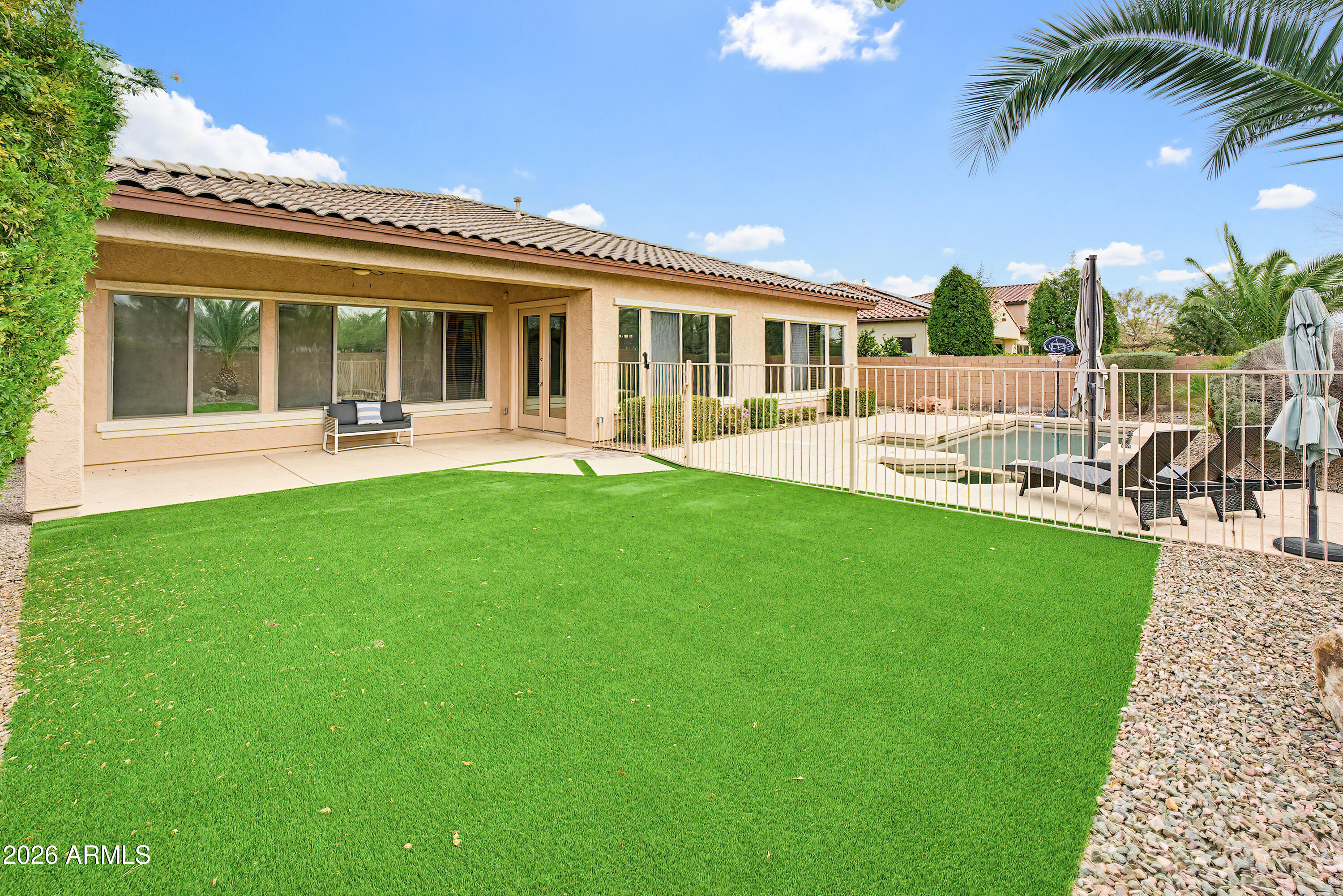 1735 W ALOE VERA Drive