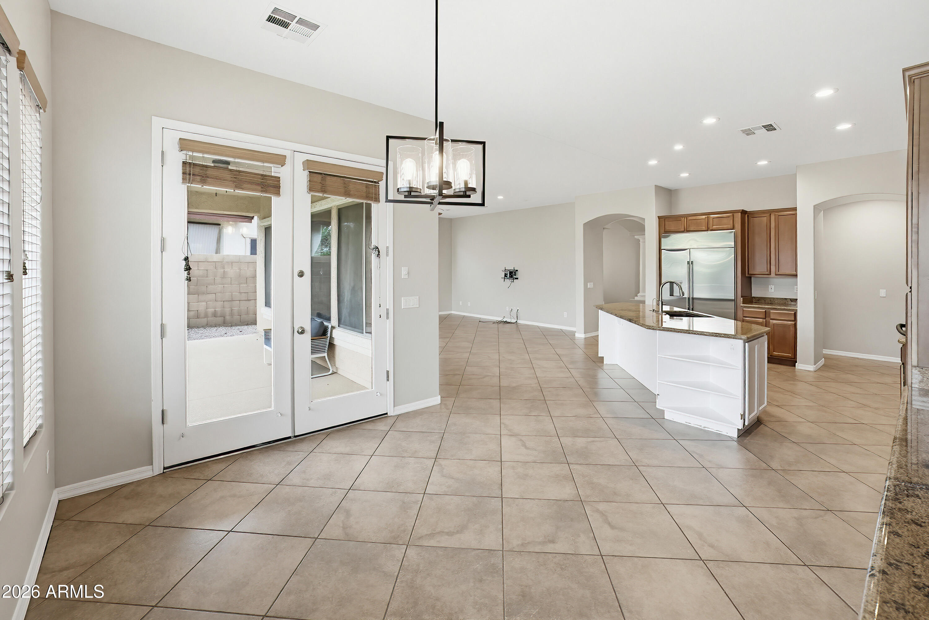 1735 W ALOE VERA Drive