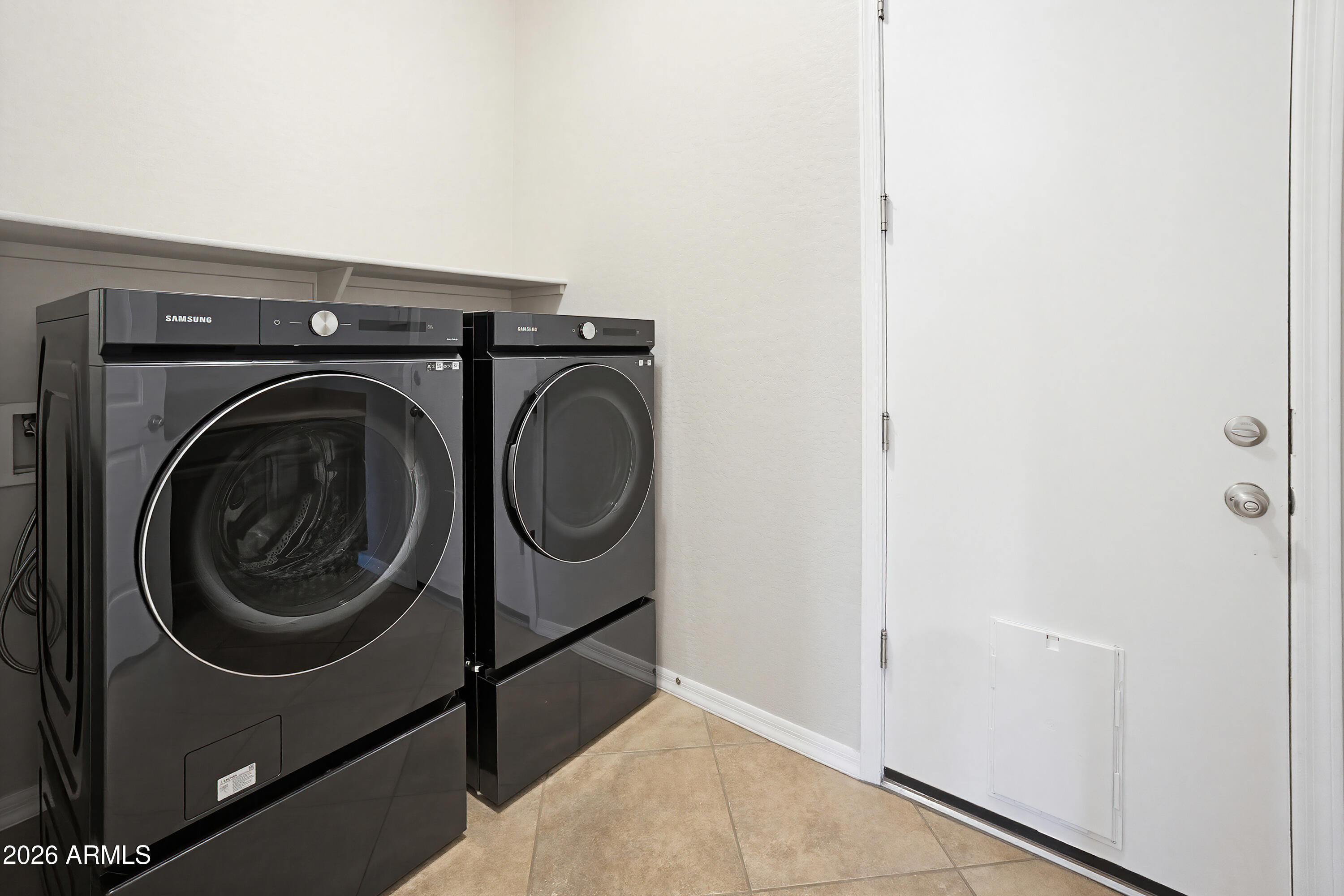 1735 W ALOE VERA Drive