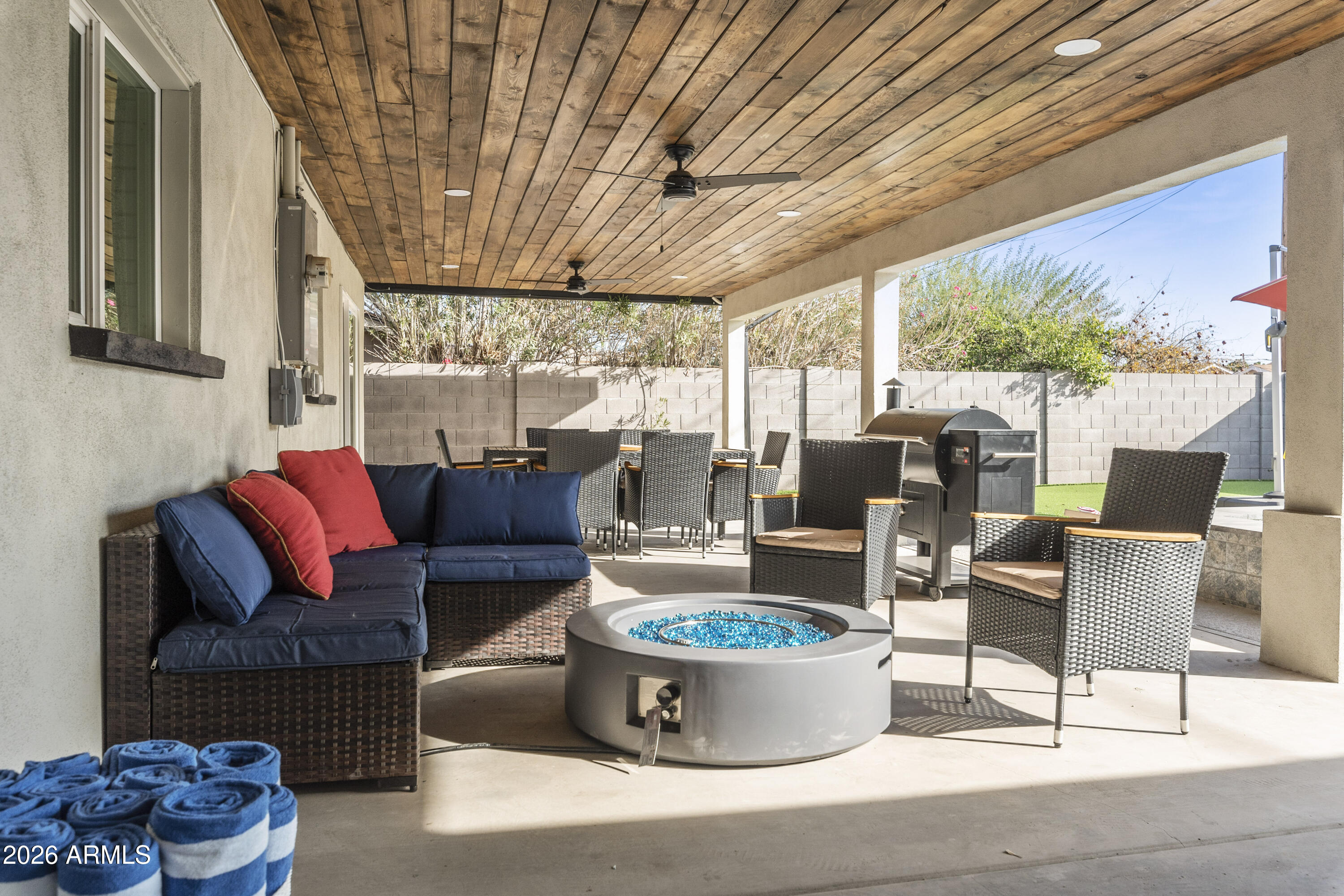 8419 E EDGEMONT Avenue