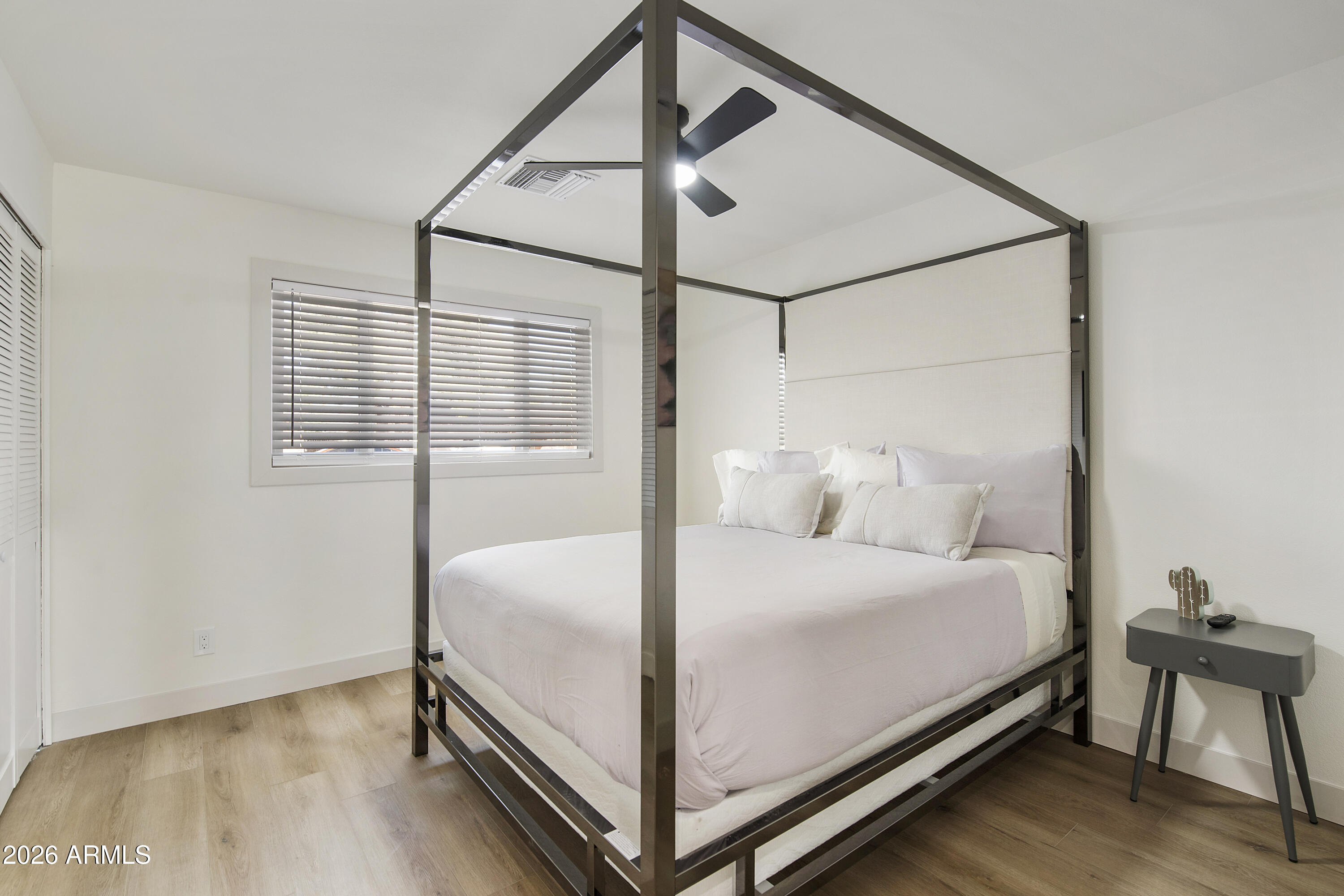 8419 E EDGEMONT Avenue