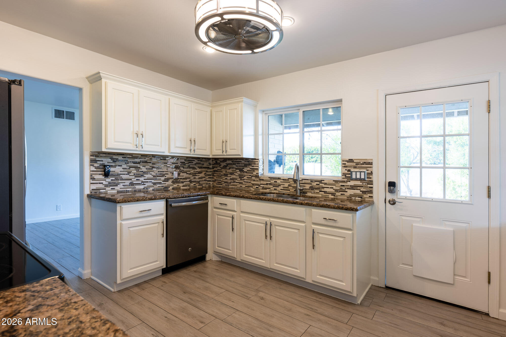 8322 E WILSHIRE Drive