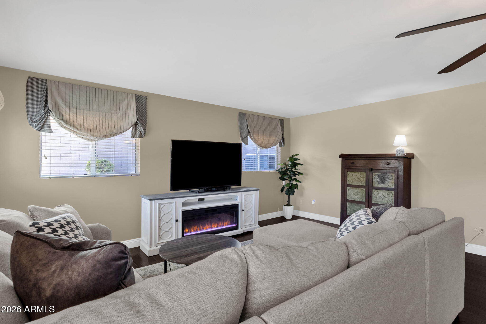 2639 E VERBENA Drive