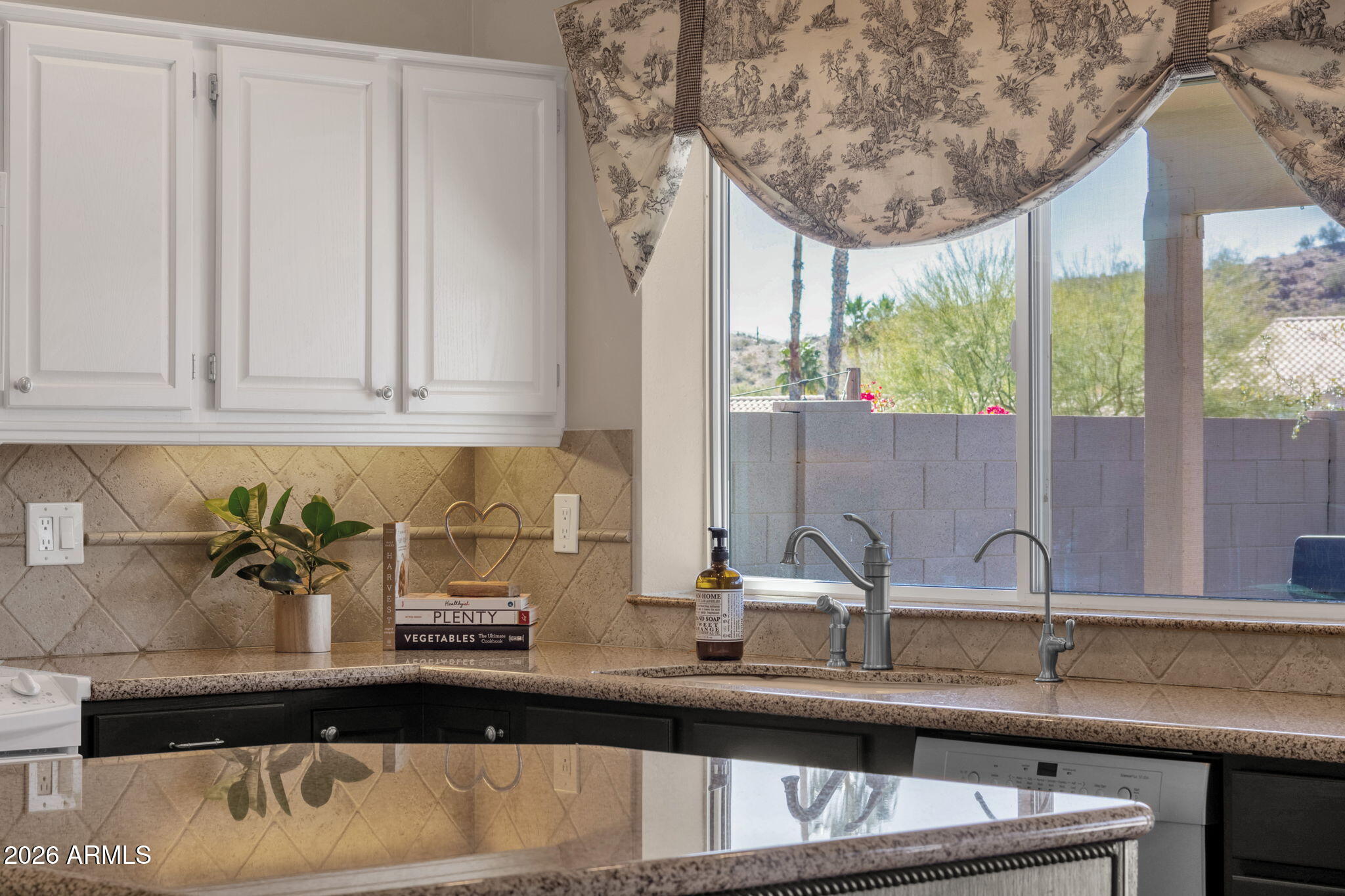 2639 E VERBENA Drive