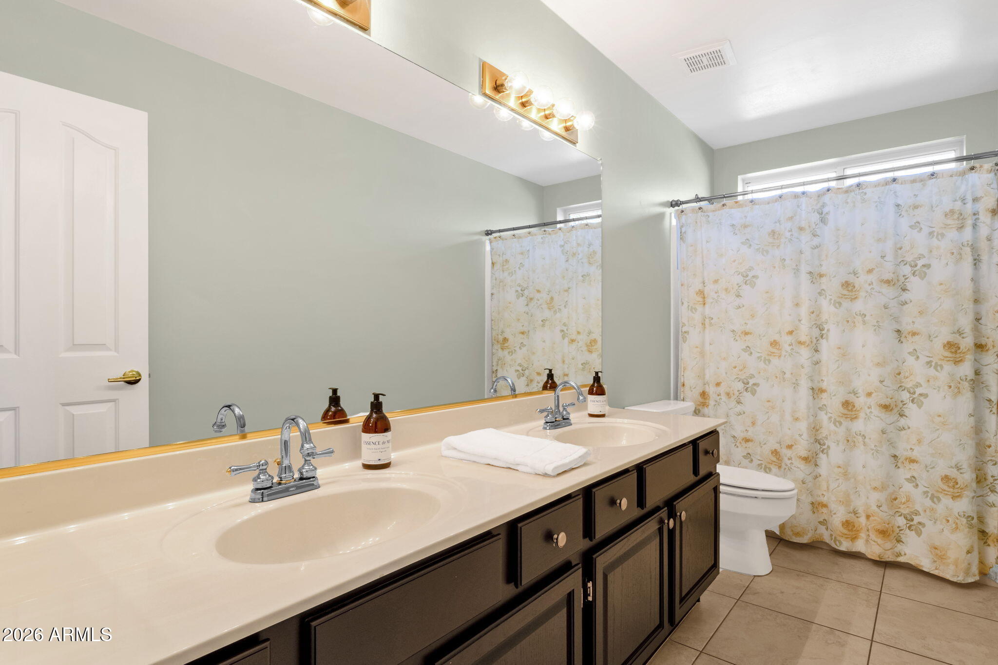 2639 E VERBENA Drive