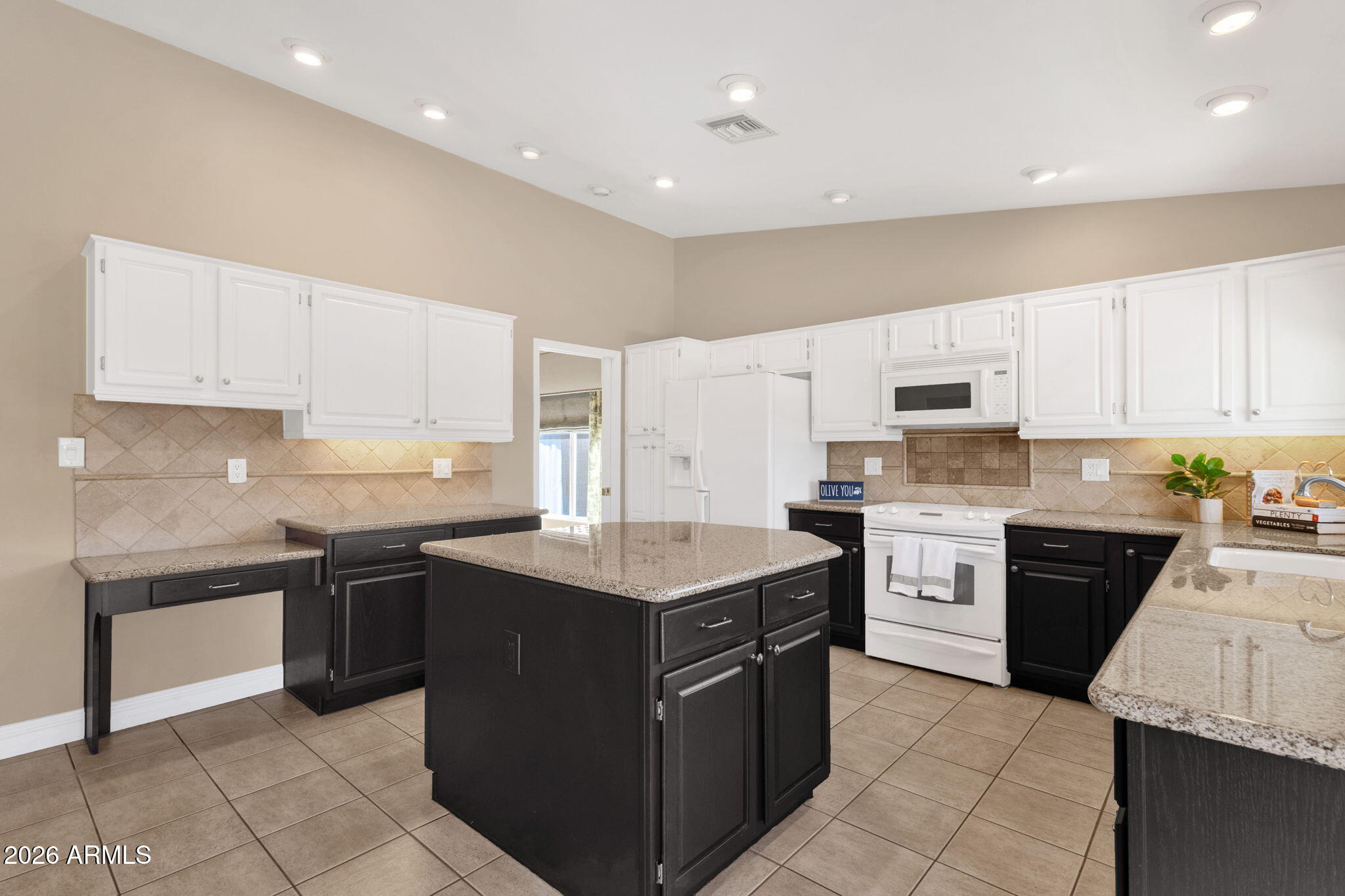 2639 E VERBENA Drive