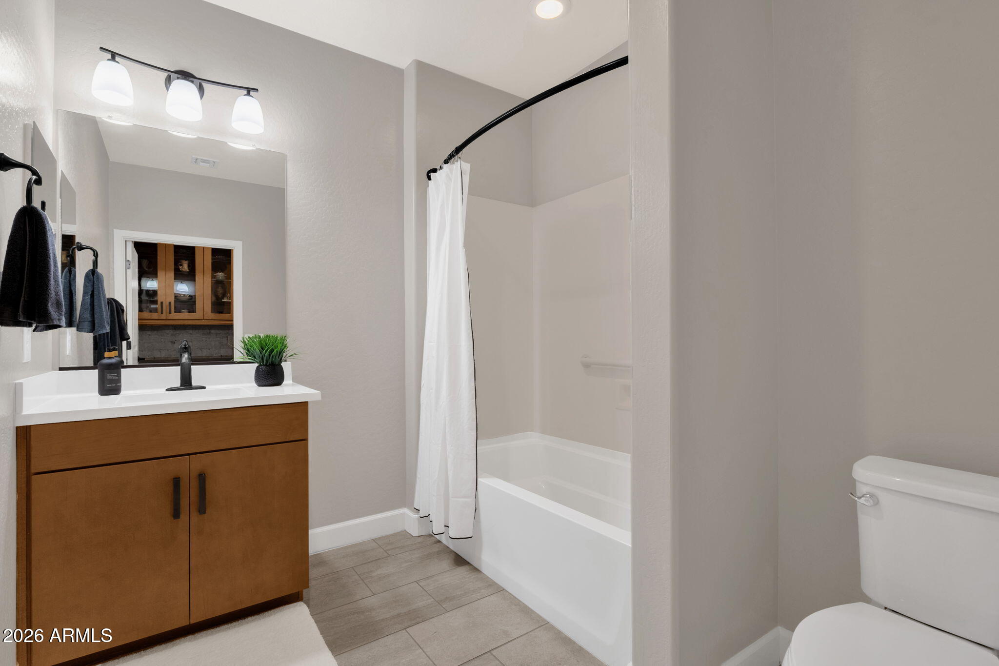 1250 N ABBEY Lane 124