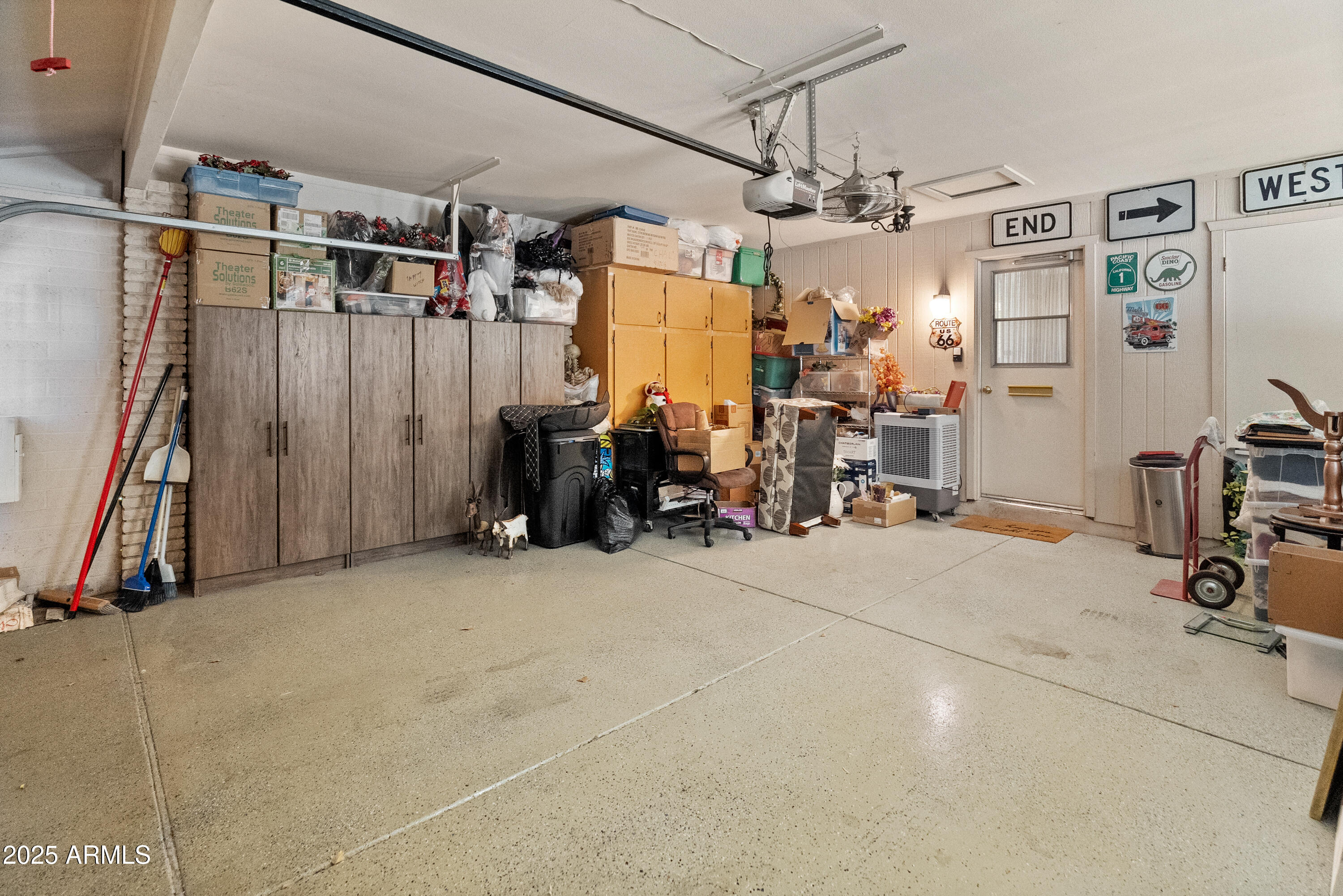 10229 W BOLIVAR Drive