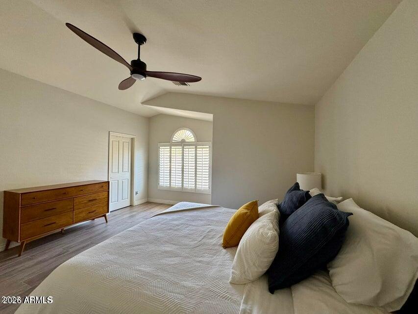 1405 E GOLDENROD Street