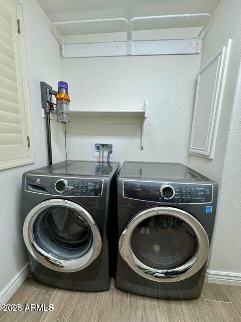 1405 E GOLDENROD Street