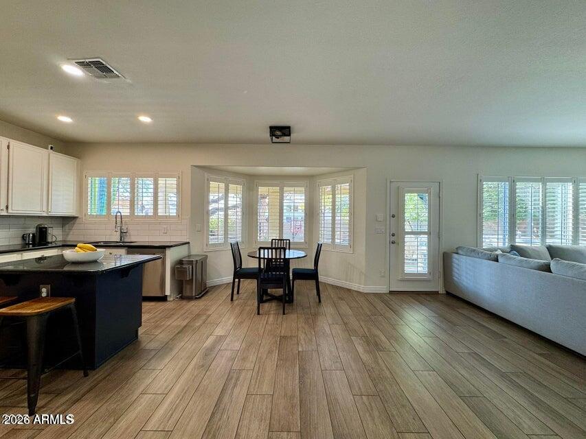 1405 E GOLDENROD Street