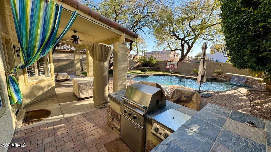 1405 E GOLDENROD Street