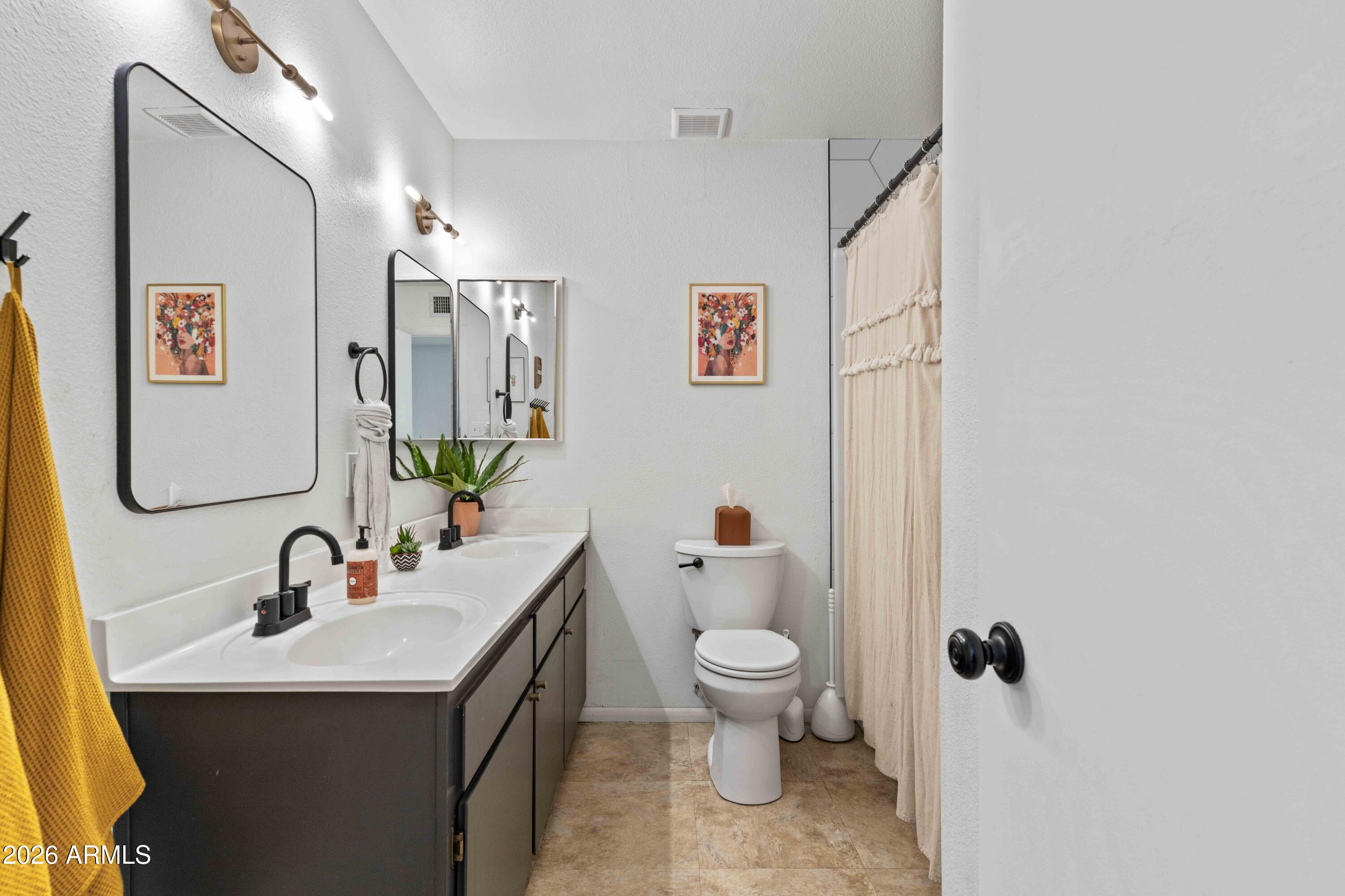 4034 S Birchett Drive