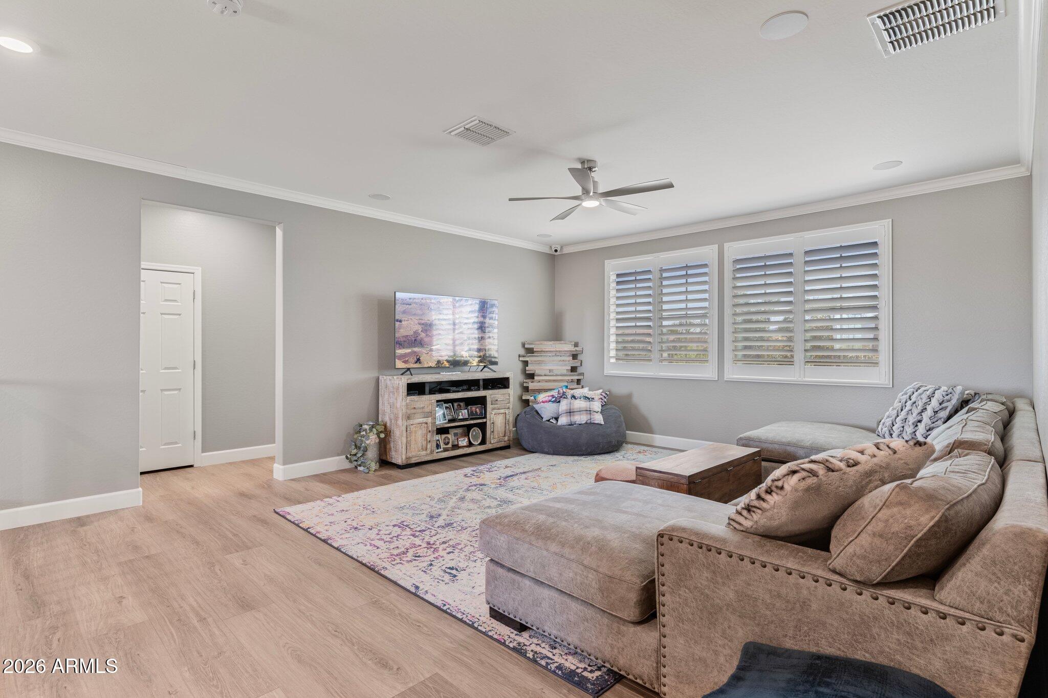 1179 E REGENT Drive