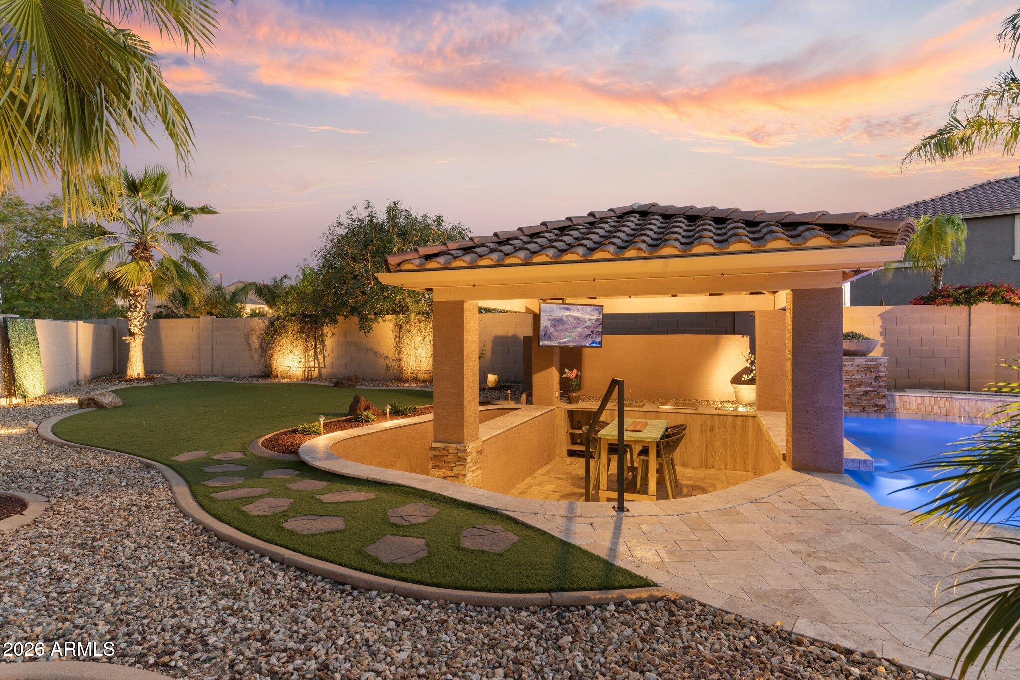 1179 E REGENT Drive