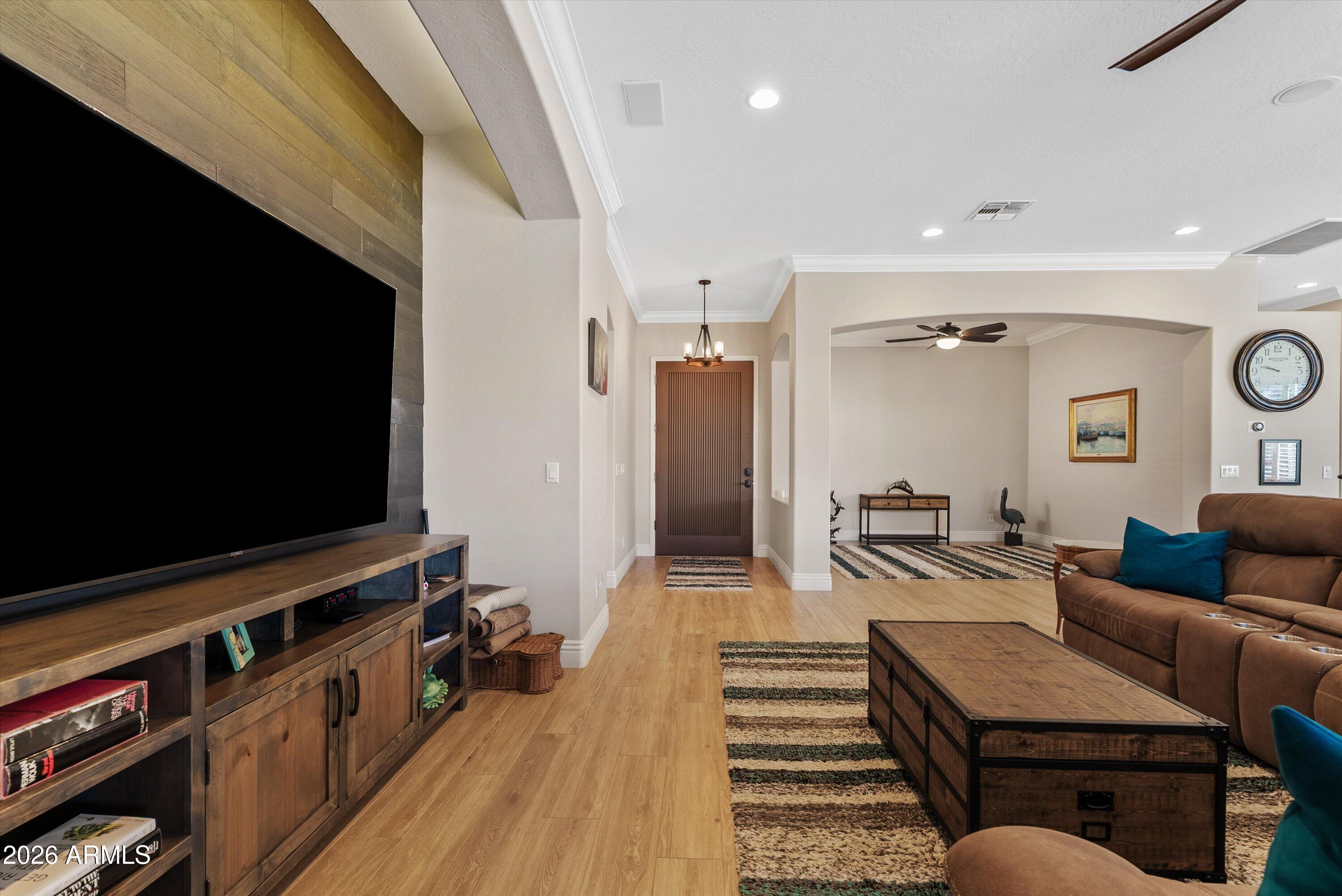 6926 S ST RUBEN Avenue