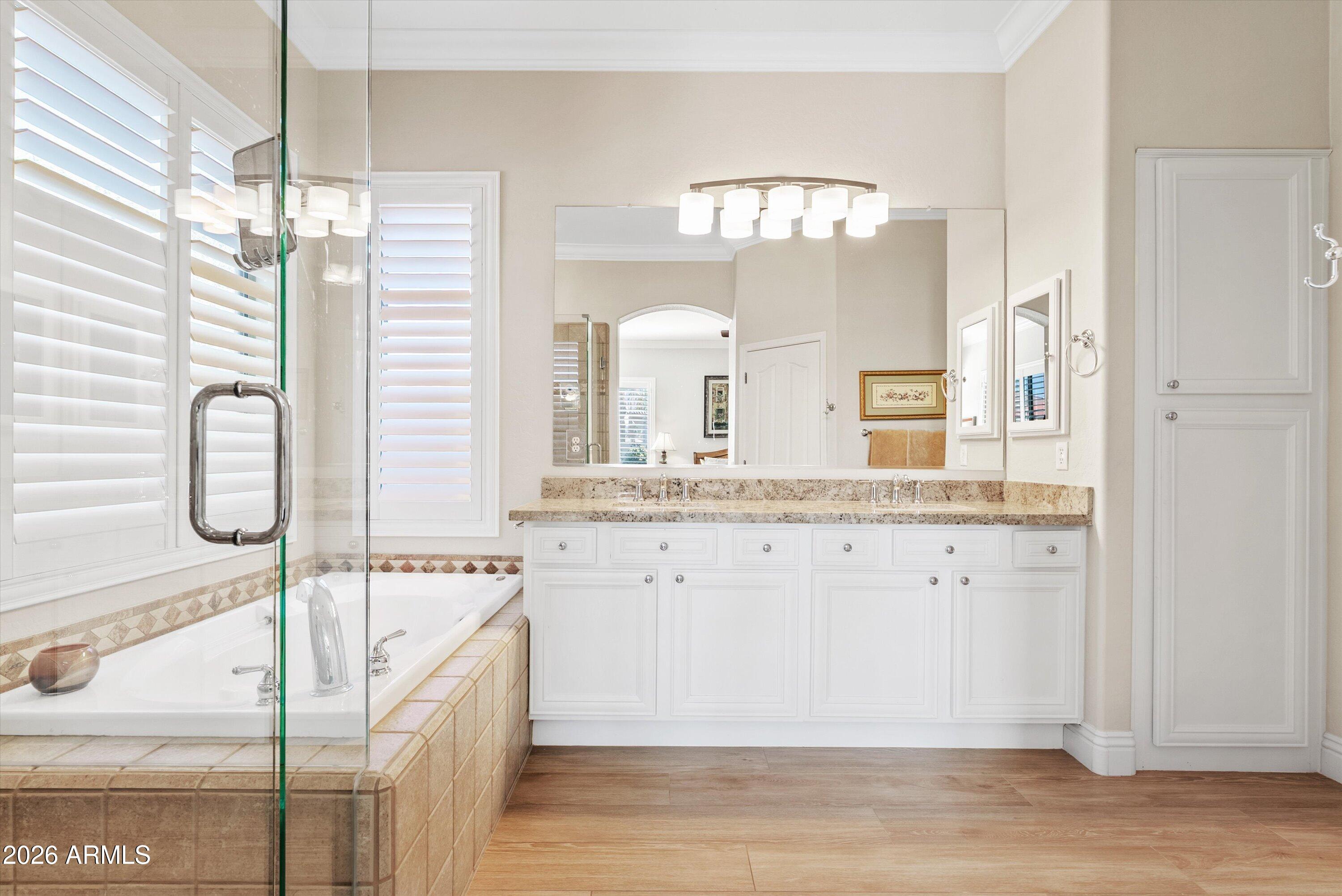 6926 S ST RUBEN Avenue