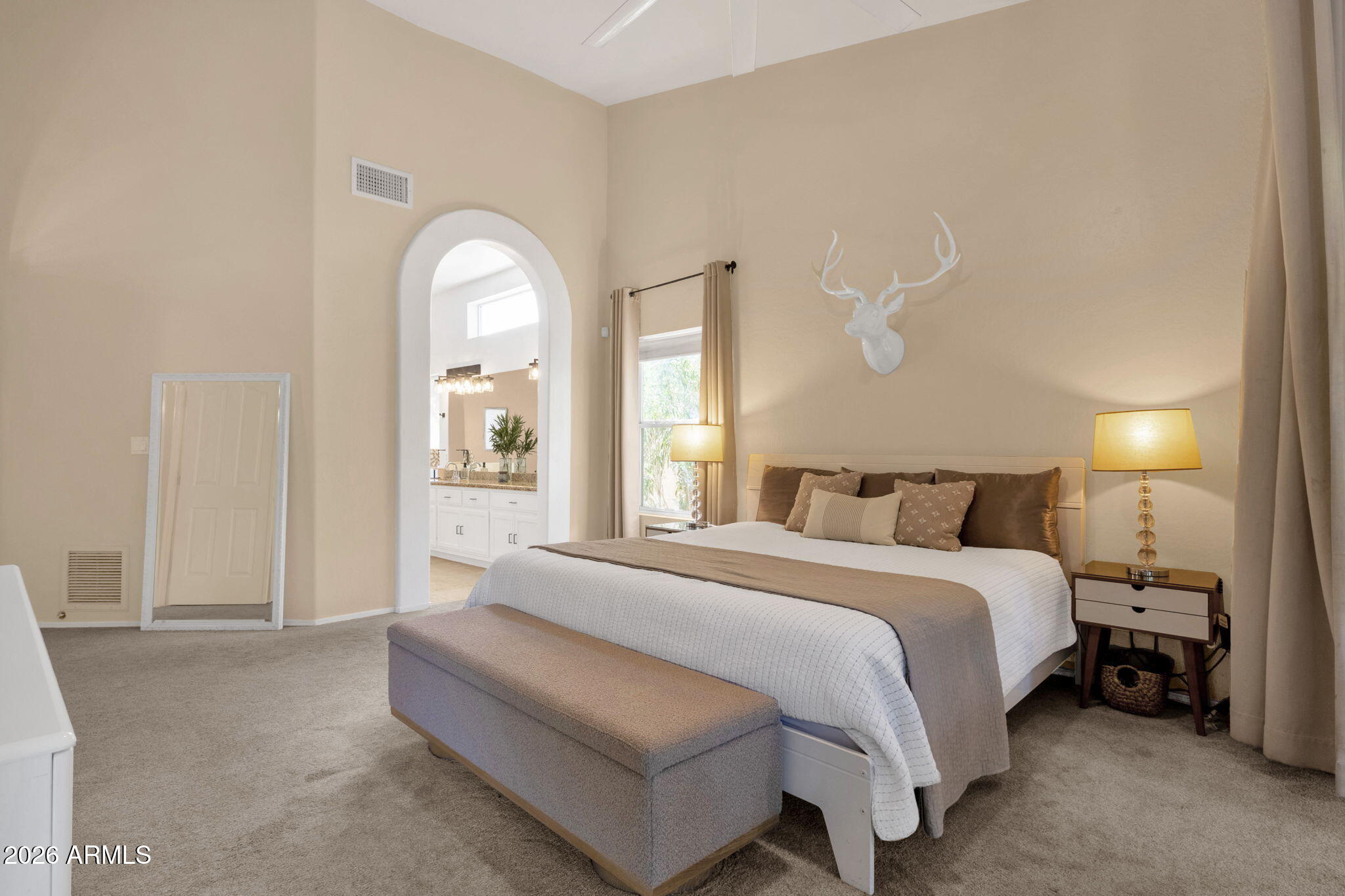 1542 E CATAMARAN Drive