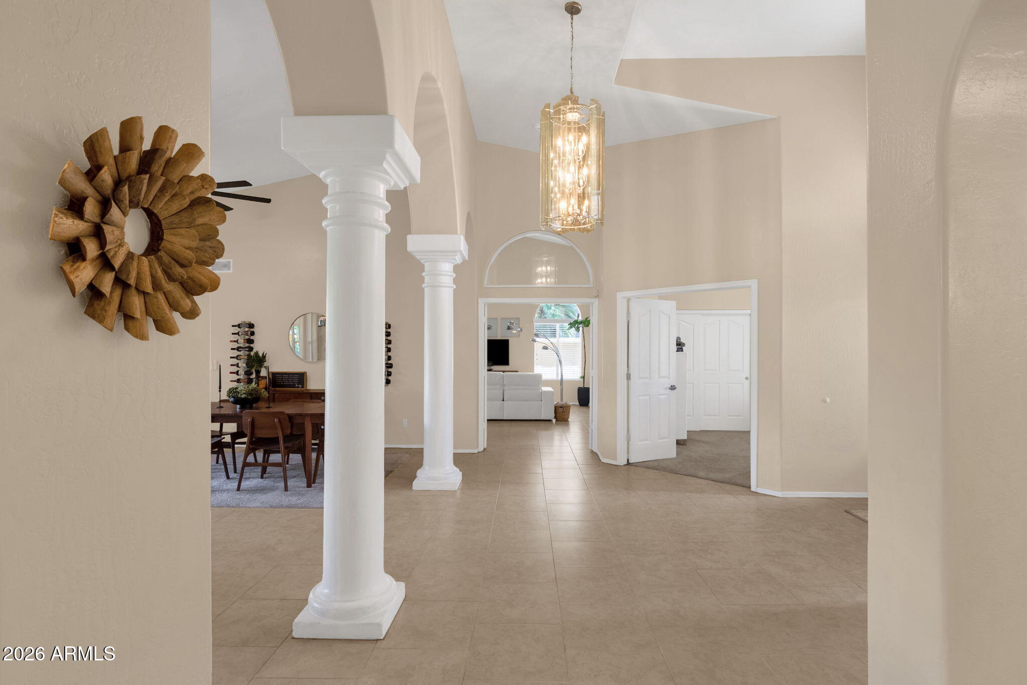 1542 E CATAMARAN Drive