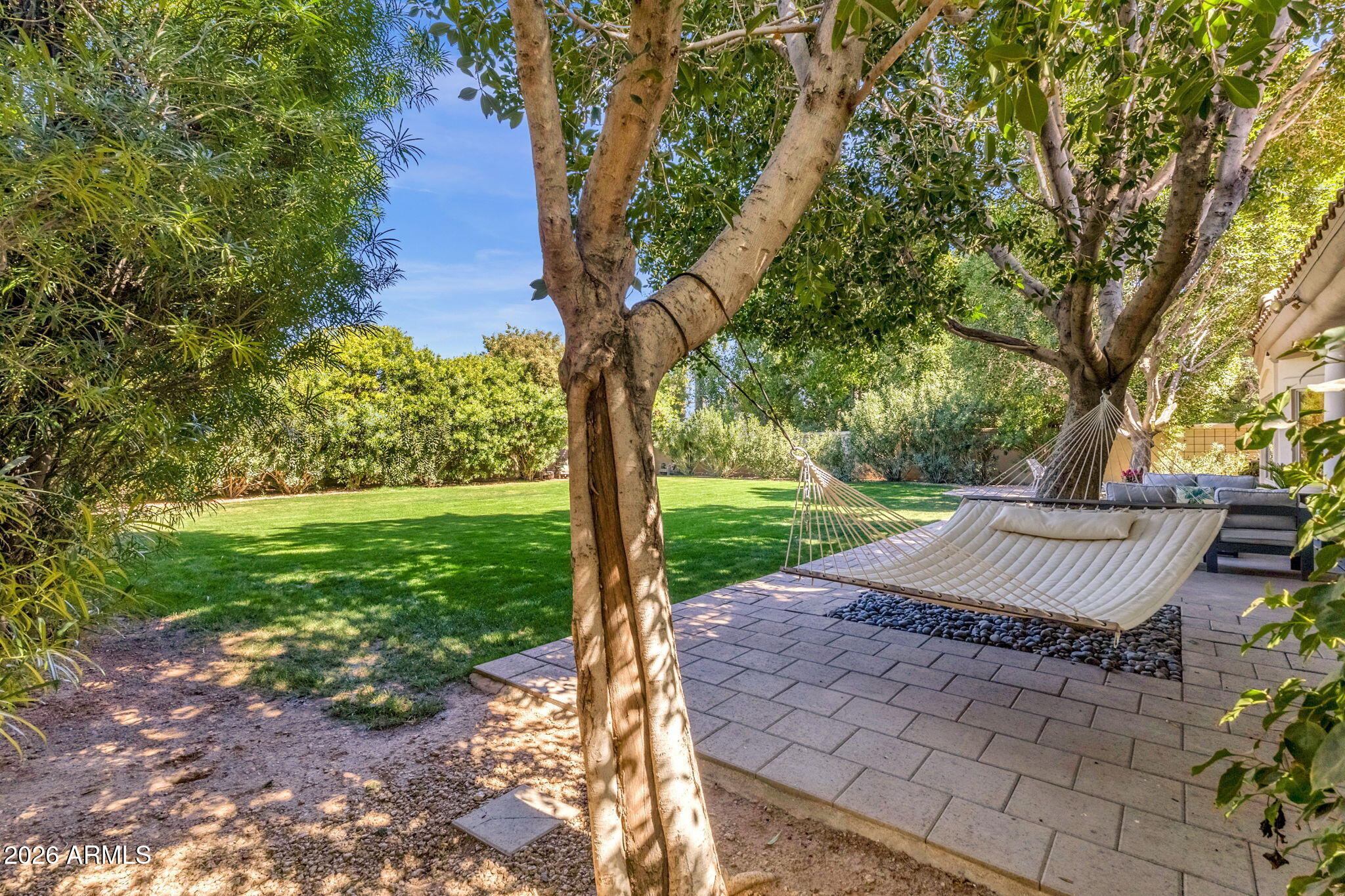 1542 E CATAMARAN Drive