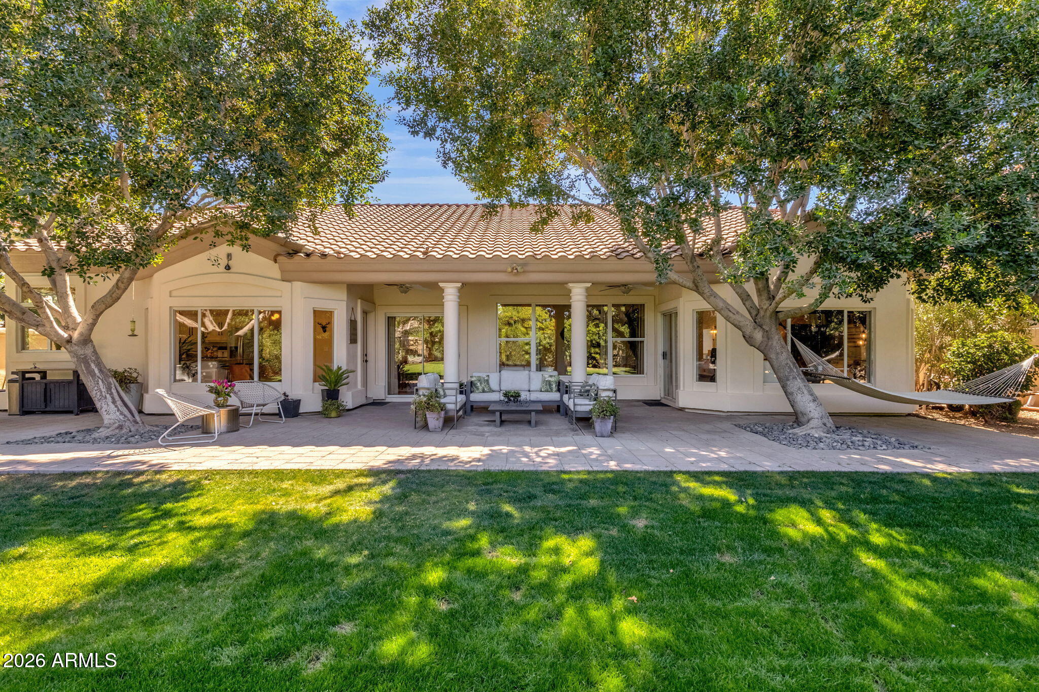 1542 E CATAMARAN Drive