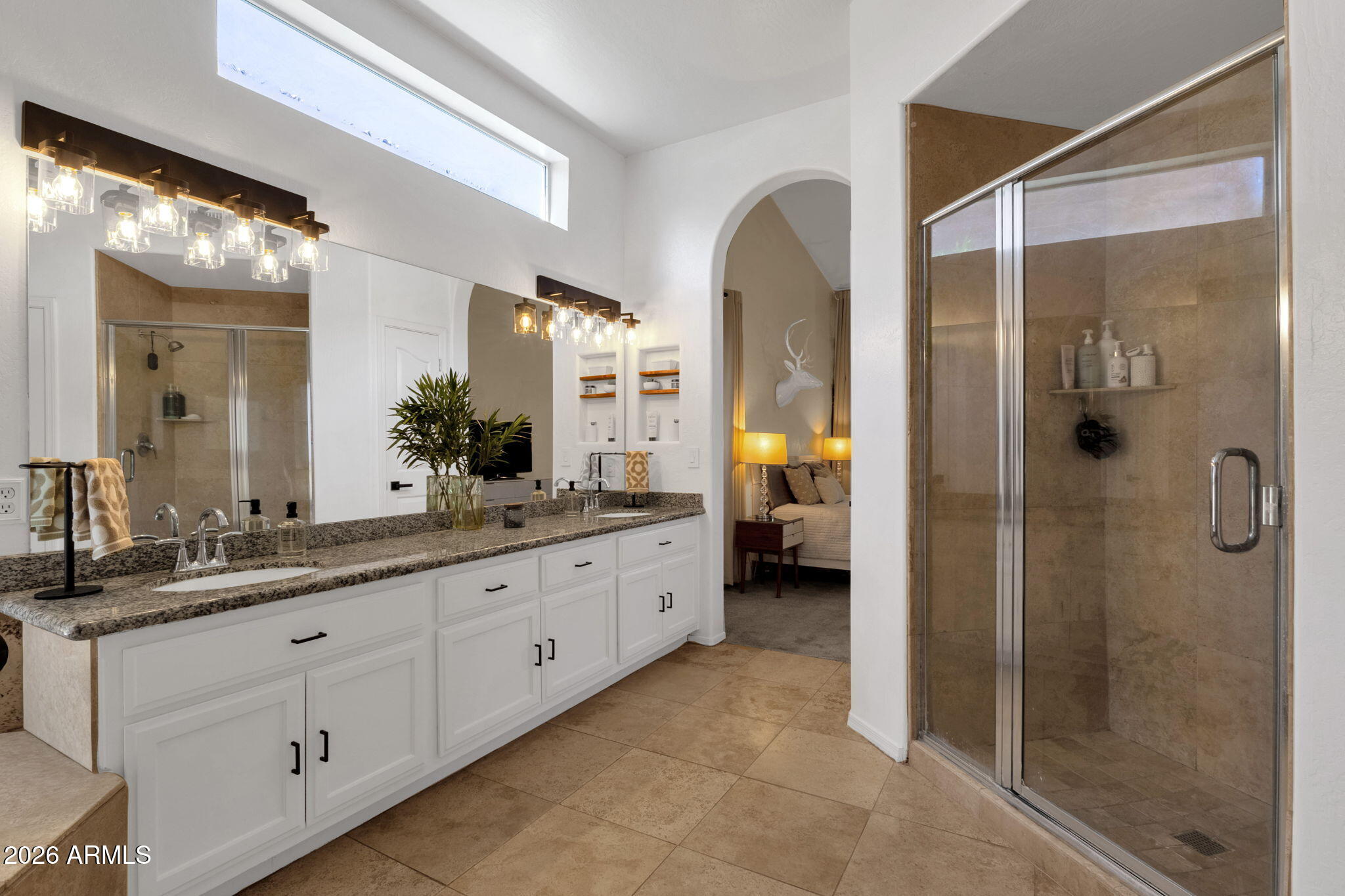 1542 E CATAMARAN Drive