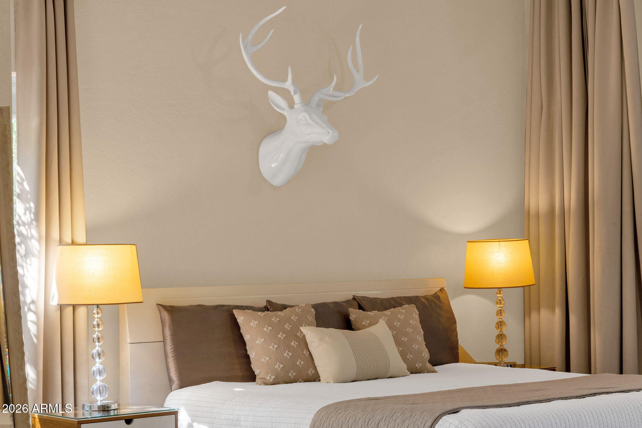 1542 E CATAMARAN Drive