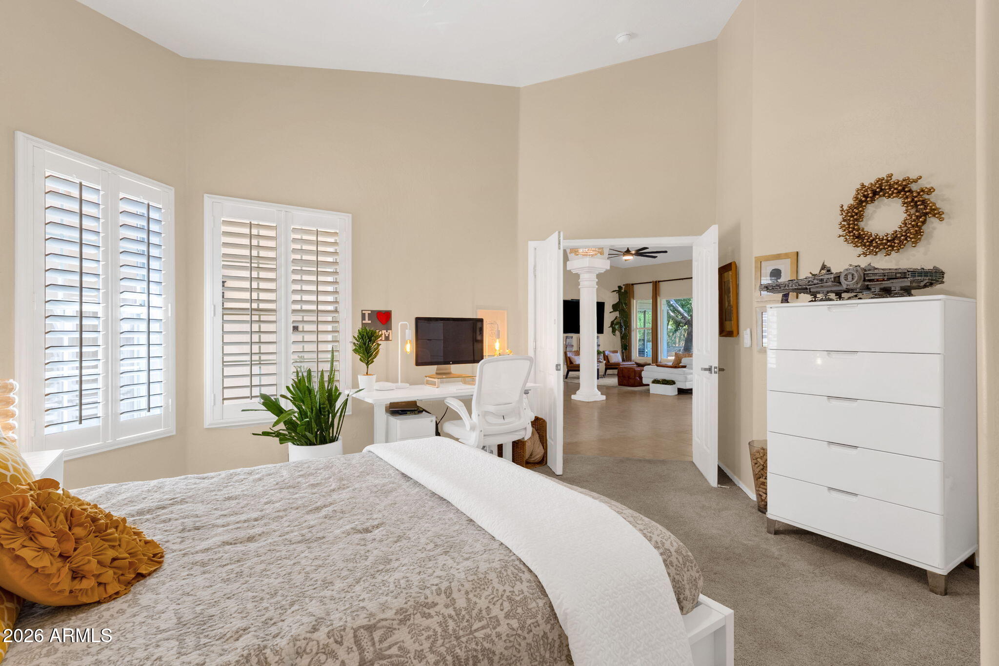 1542 E CATAMARAN Drive