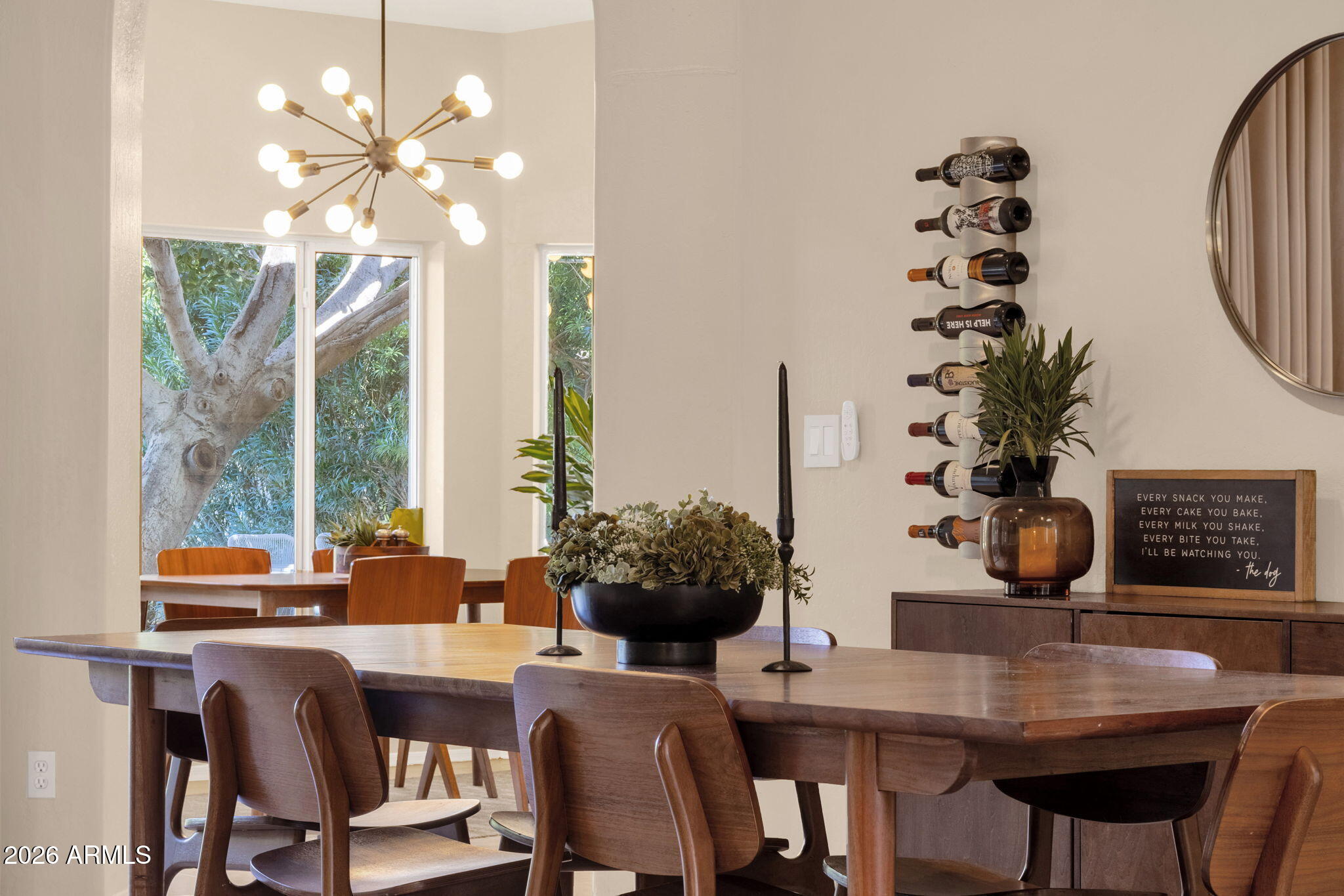 1542 E CATAMARAN Drive