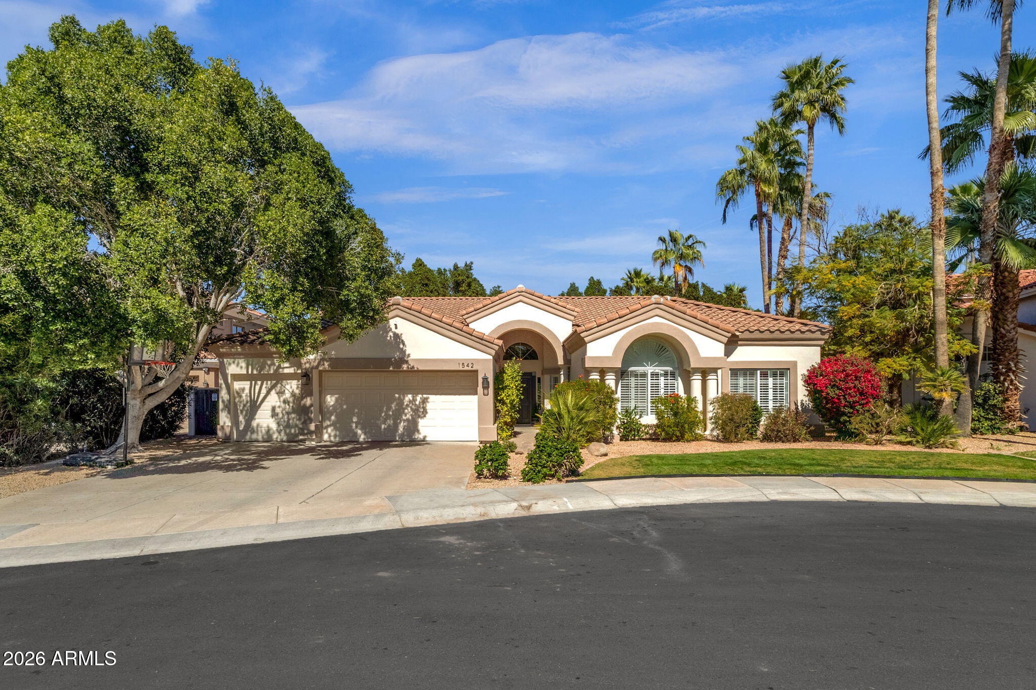 1542 E CATAMARAN Drive