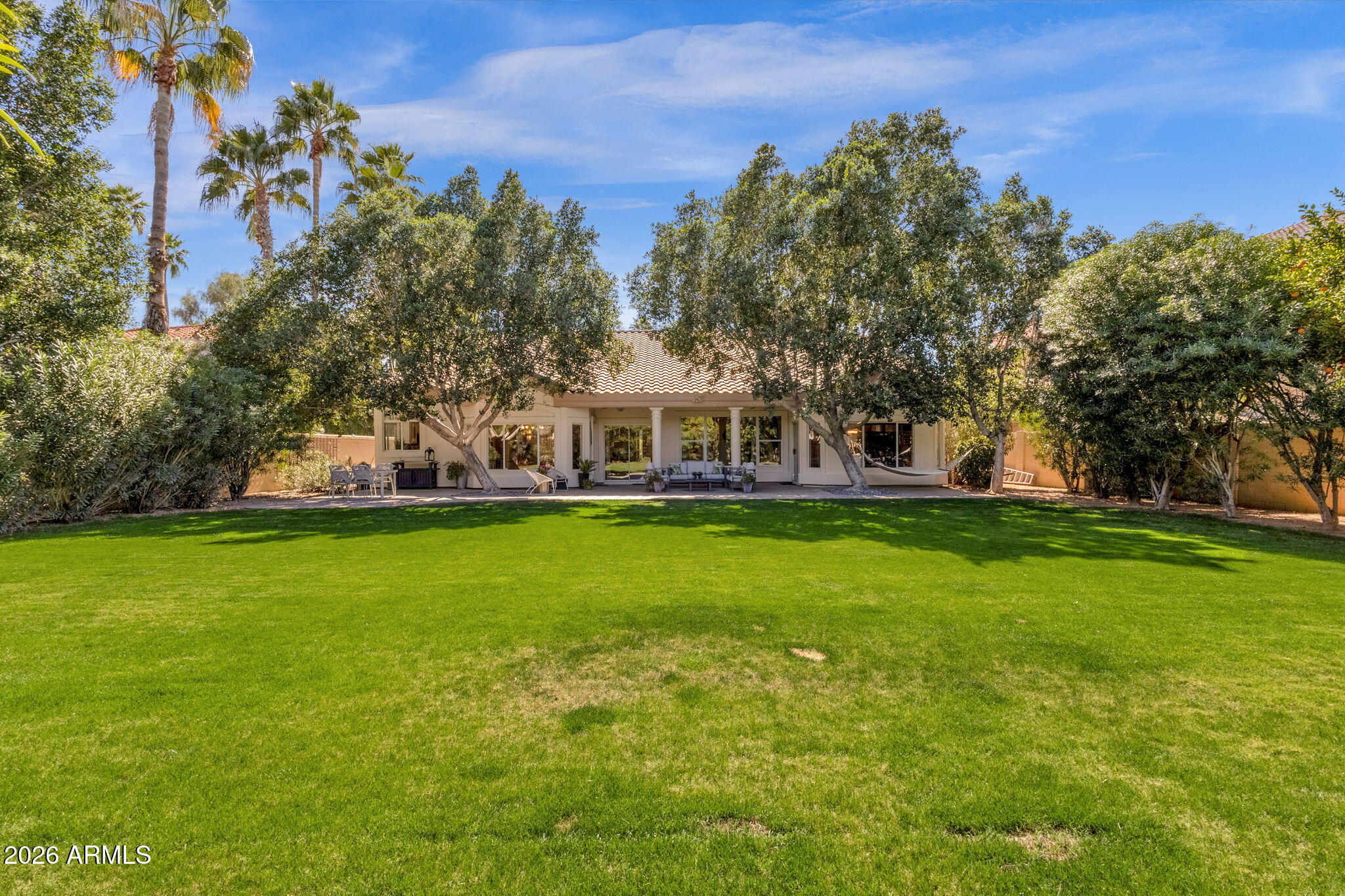 1542 E CATAMARAN Drive