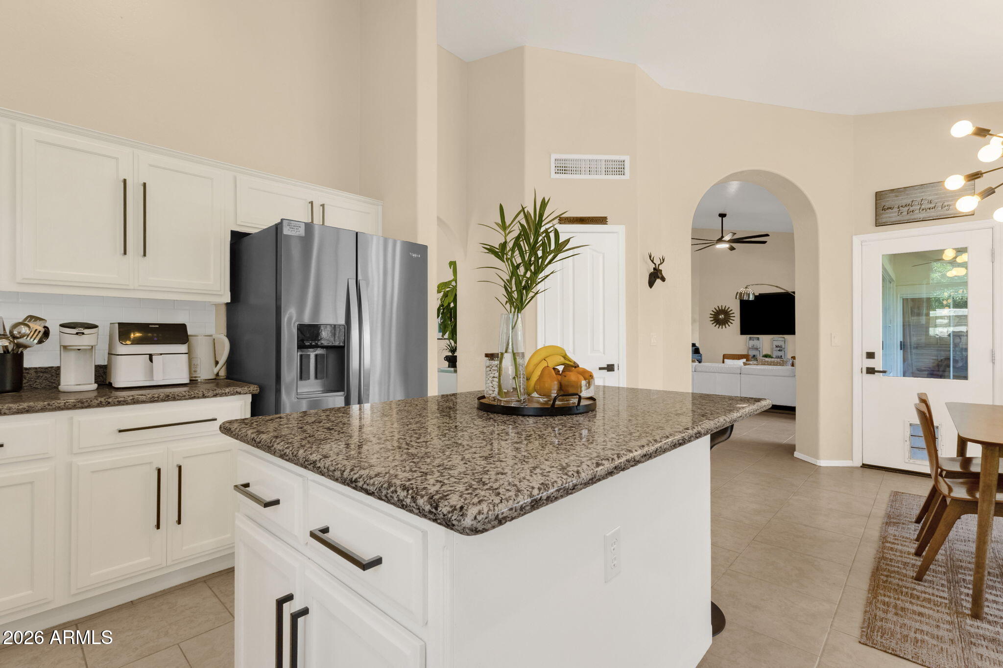 1542 E CATAMARAN Drive