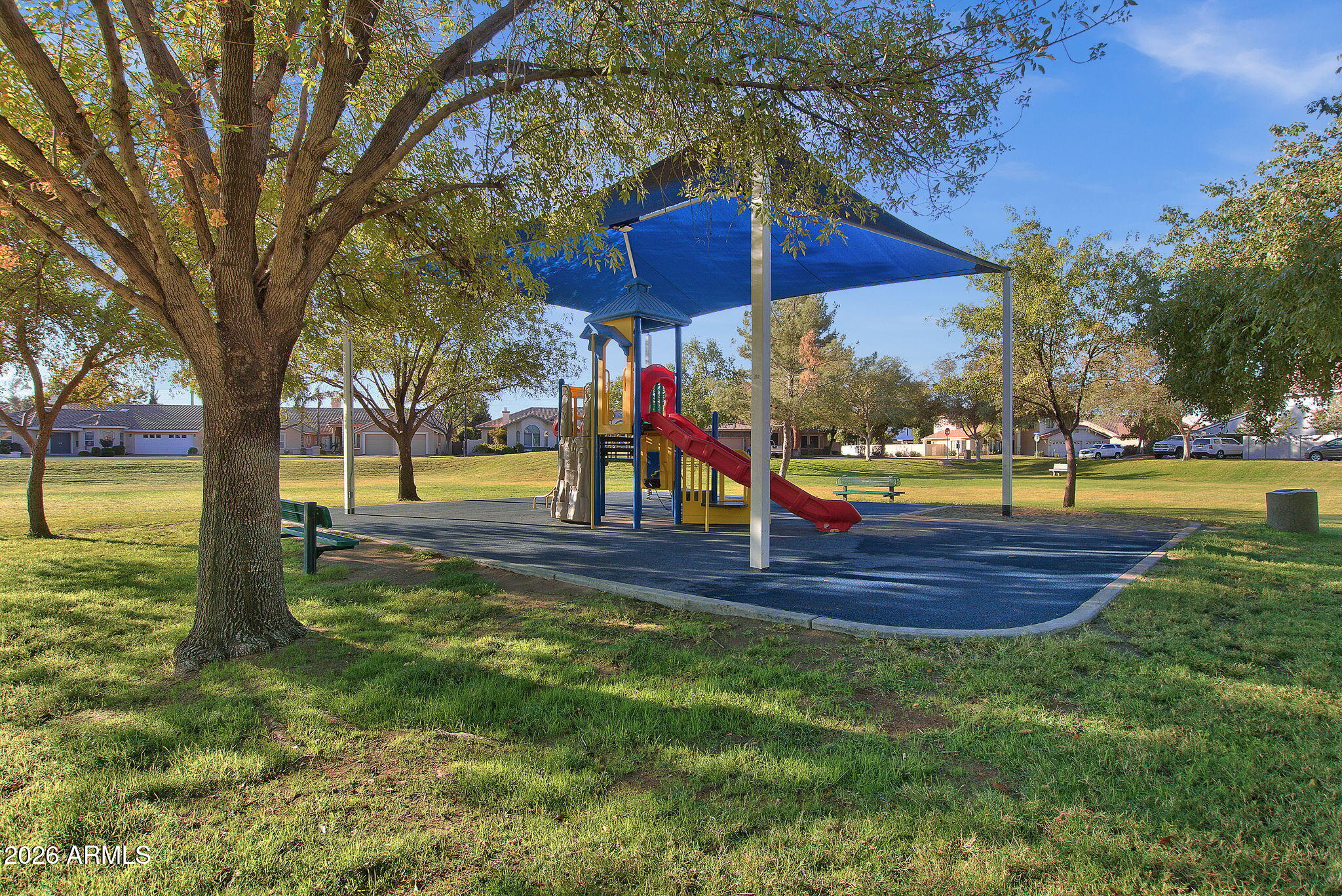 1542 E CATAMARAN Drive