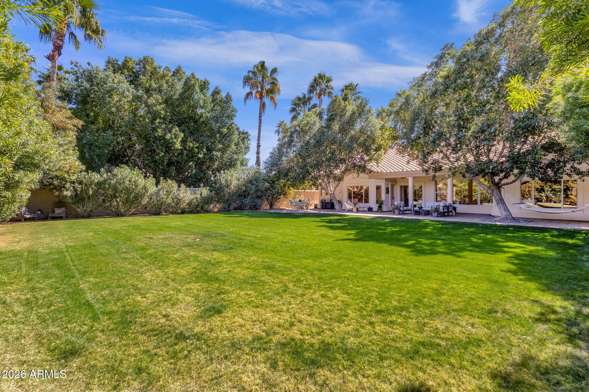 1542 E CATAMARAN Drive