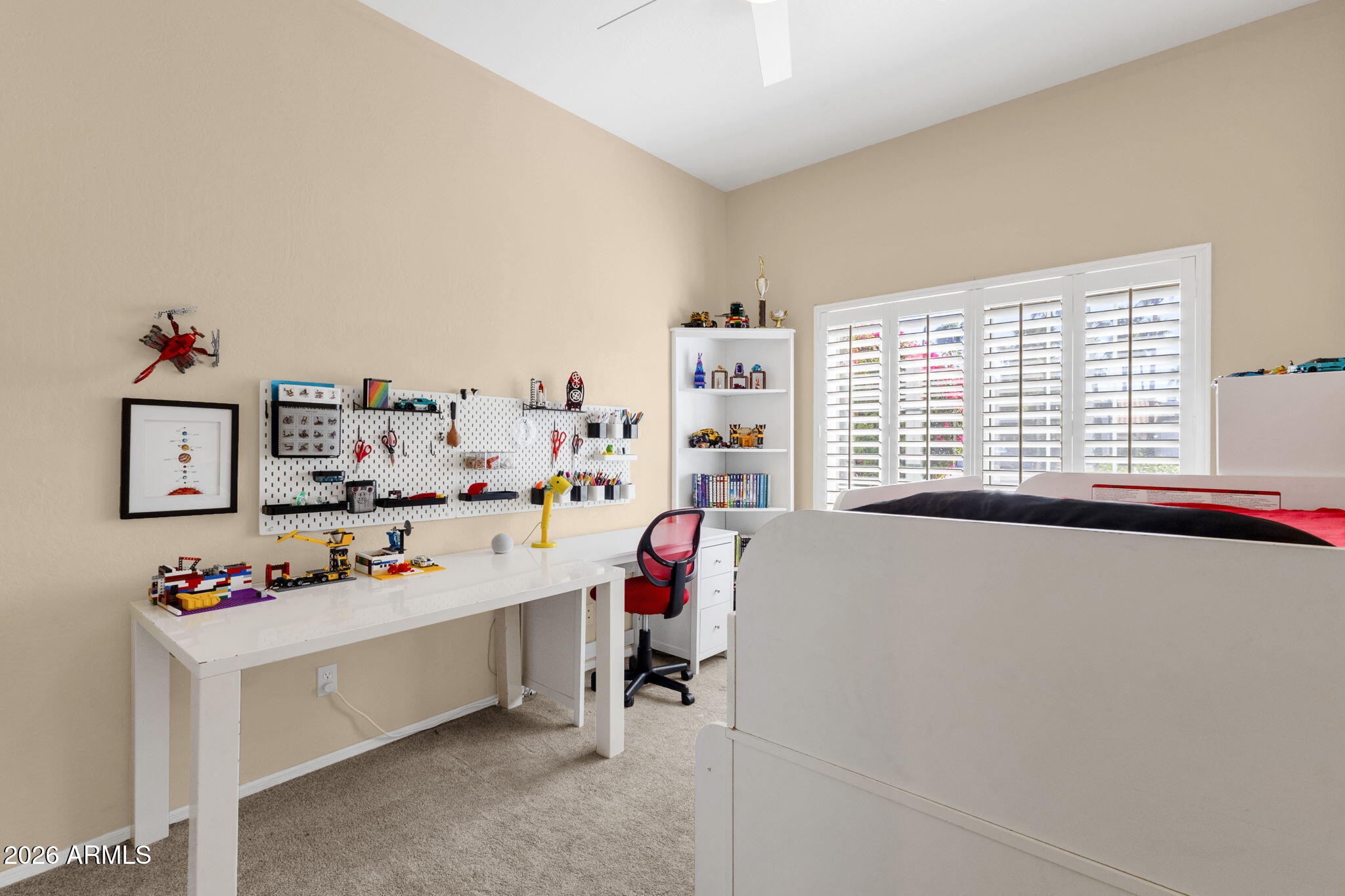 1542 E CATAMARAN Drive