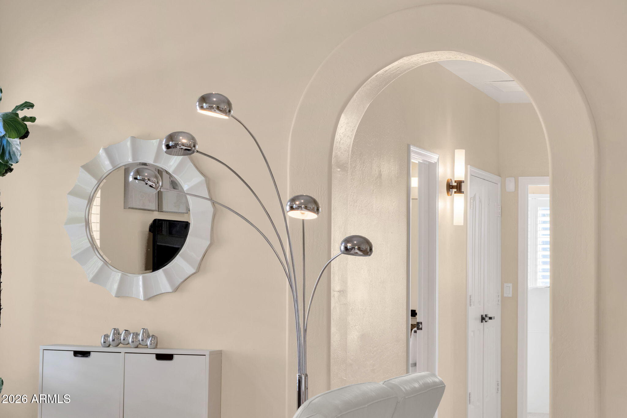 1542 E CATAMARAN Drive