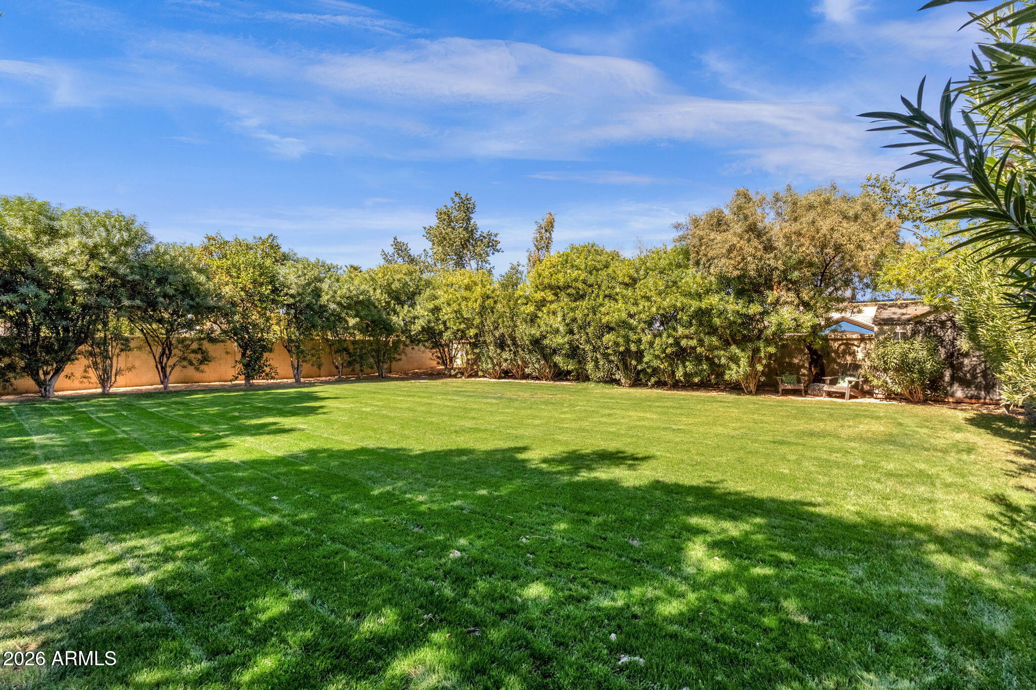 1542 E CATAMARAN Drive