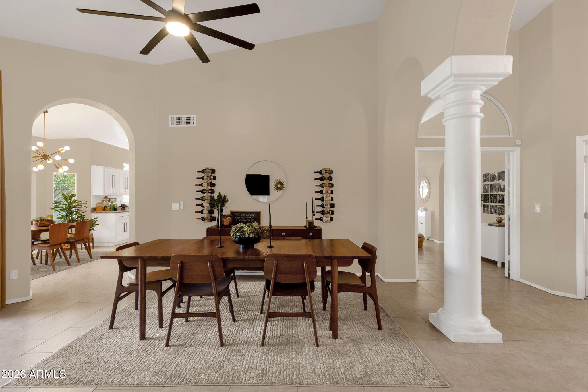 1542 E CATAMARAN Drive