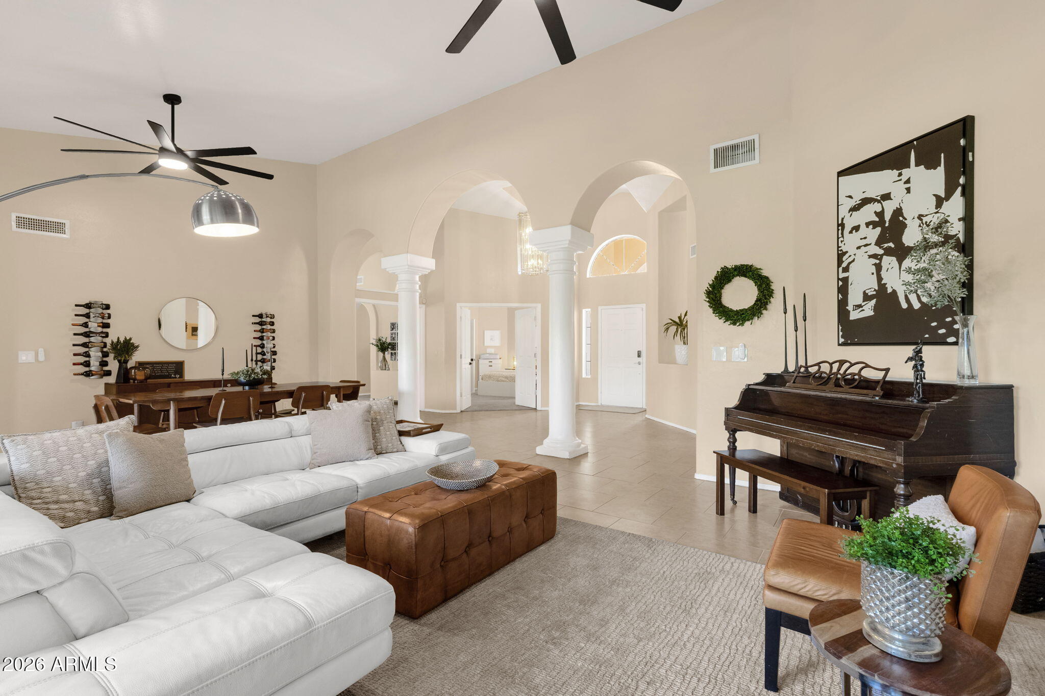 1542 E CATAMARAN Drive