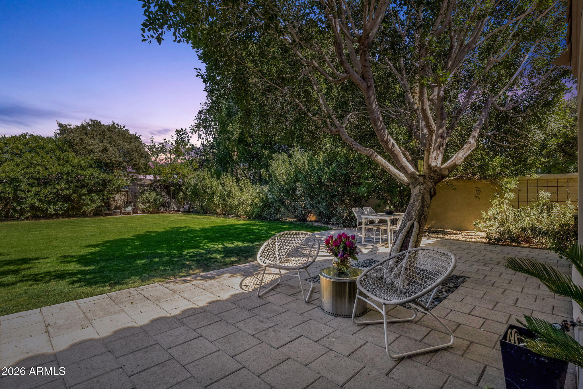 1542 E CATAMARAN Drive