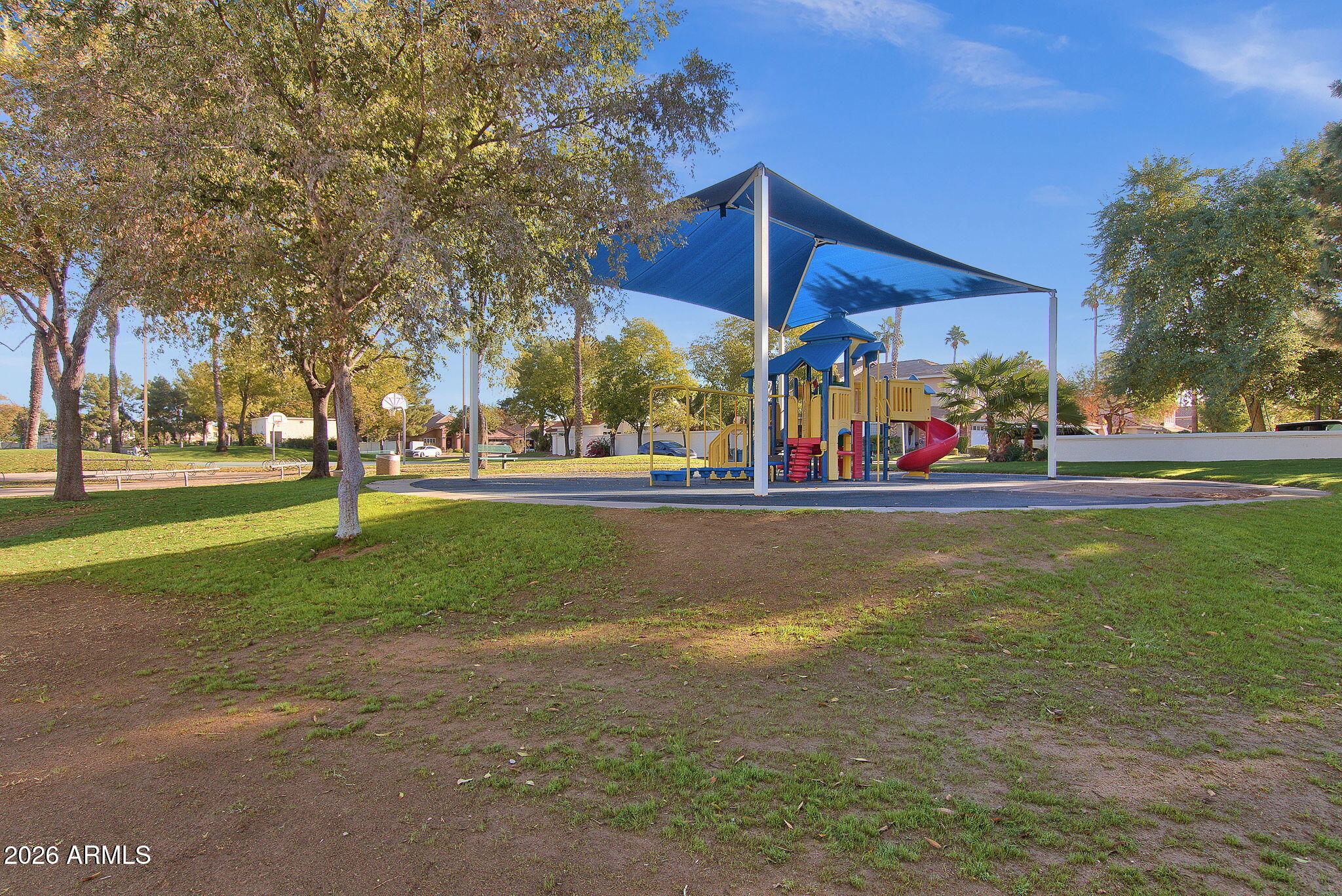 1542 E CATAMARAN Drive