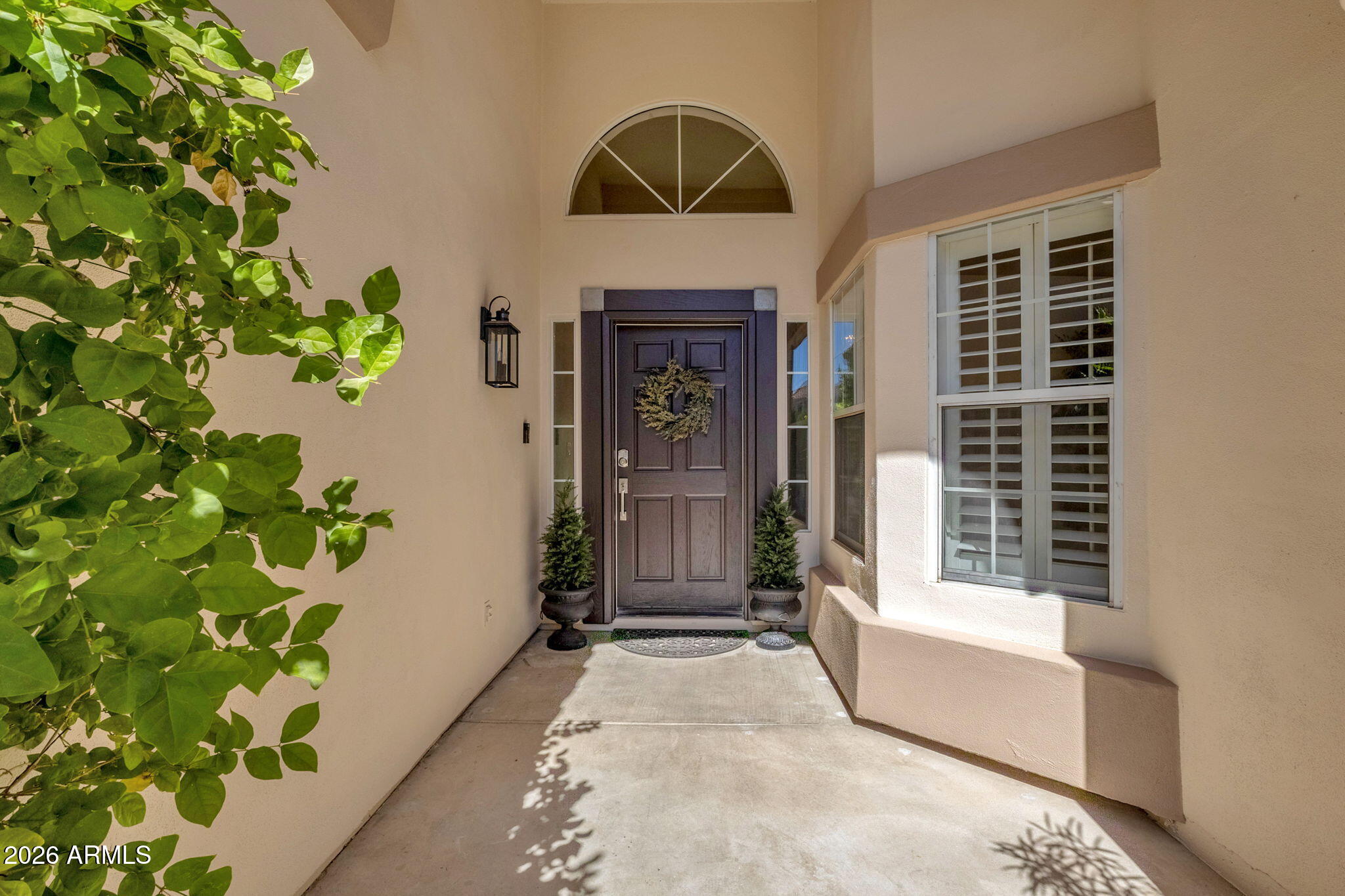 1542 E CATAMARAN Drive