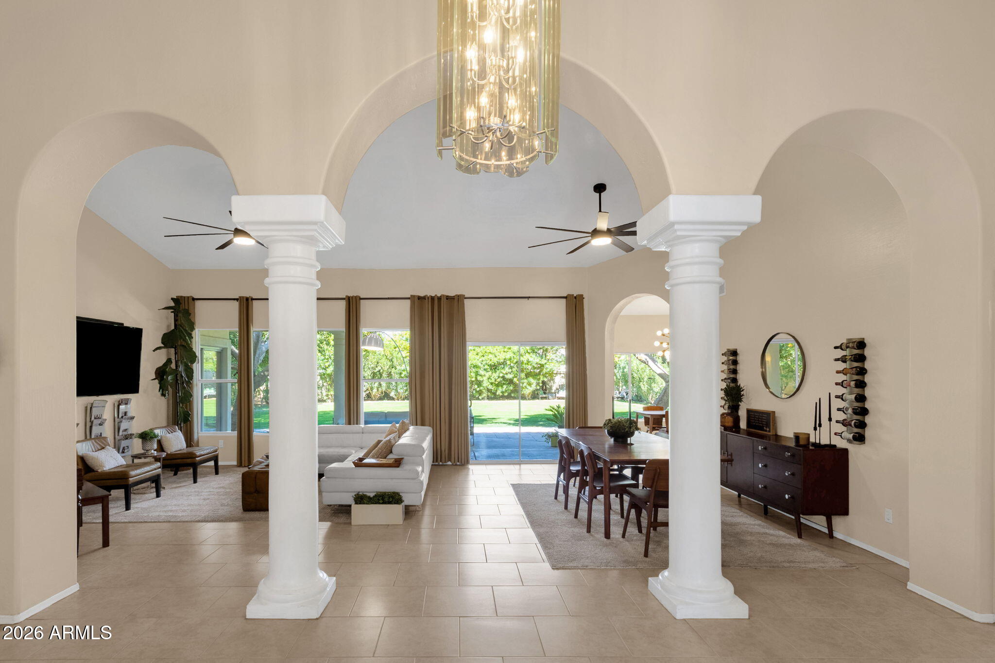 1542 E CATAMARAN Drive