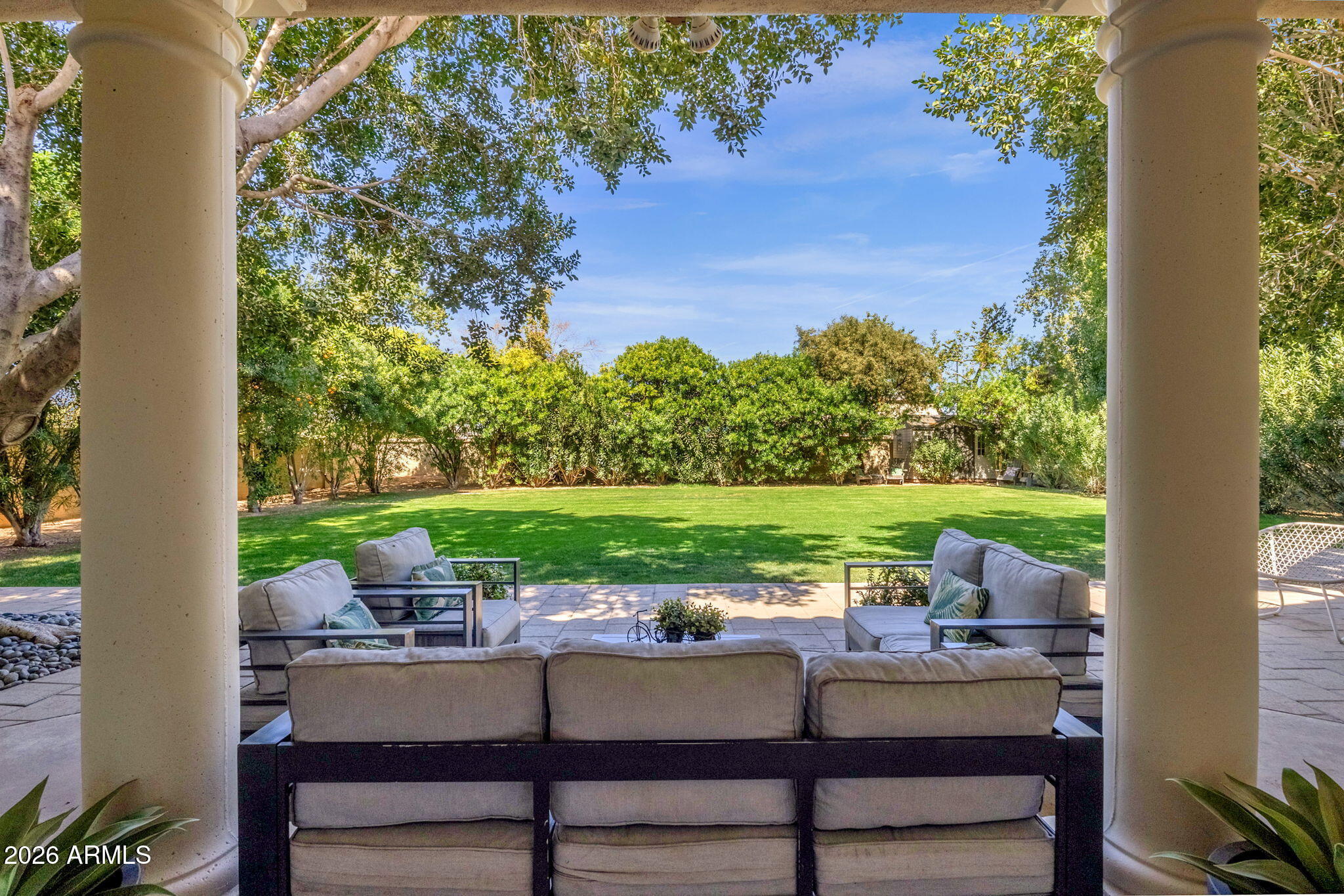 1542 E CATAMARAN Drive