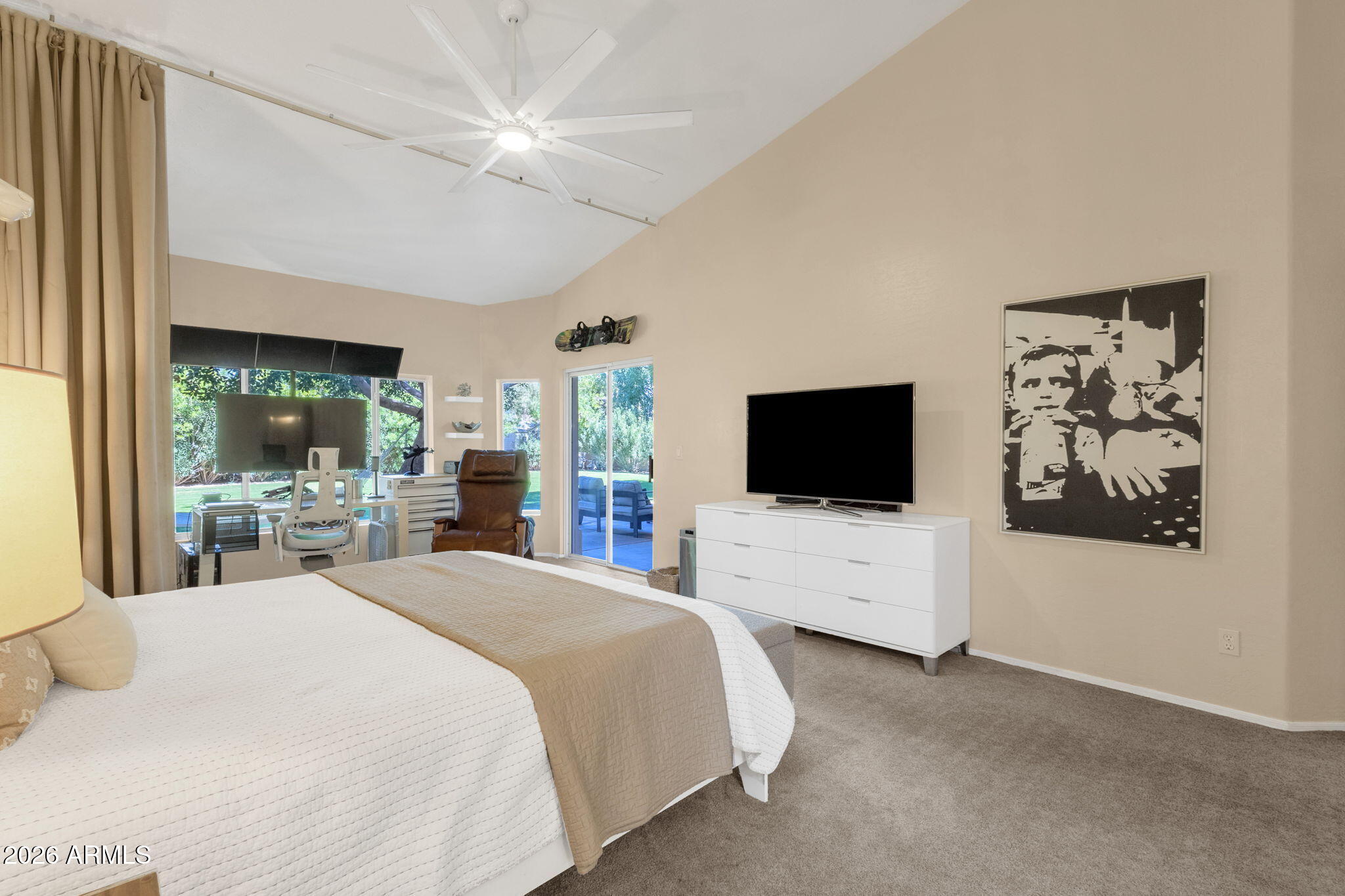 1542 E CATAMARAN Drive