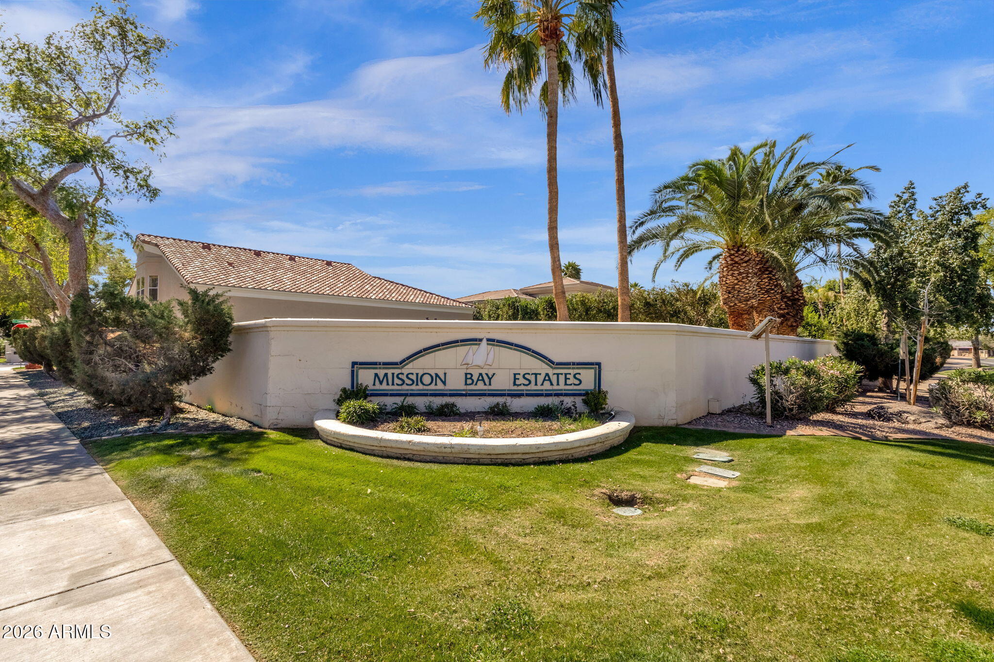 1542 E CATAMARAN Drive