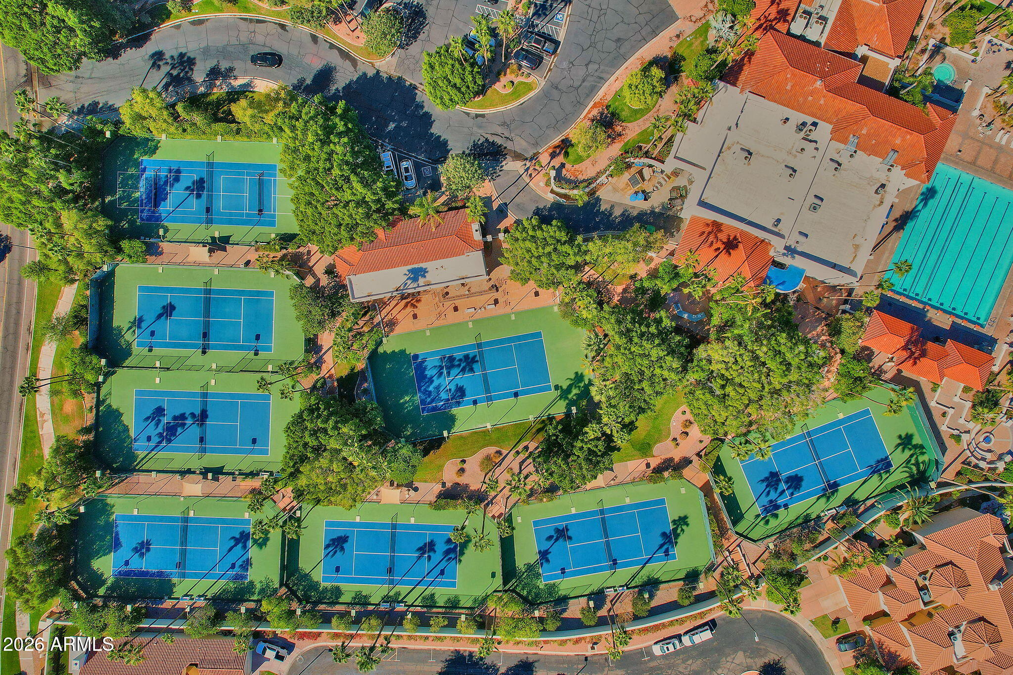 1542 E CATAMARAN Drive