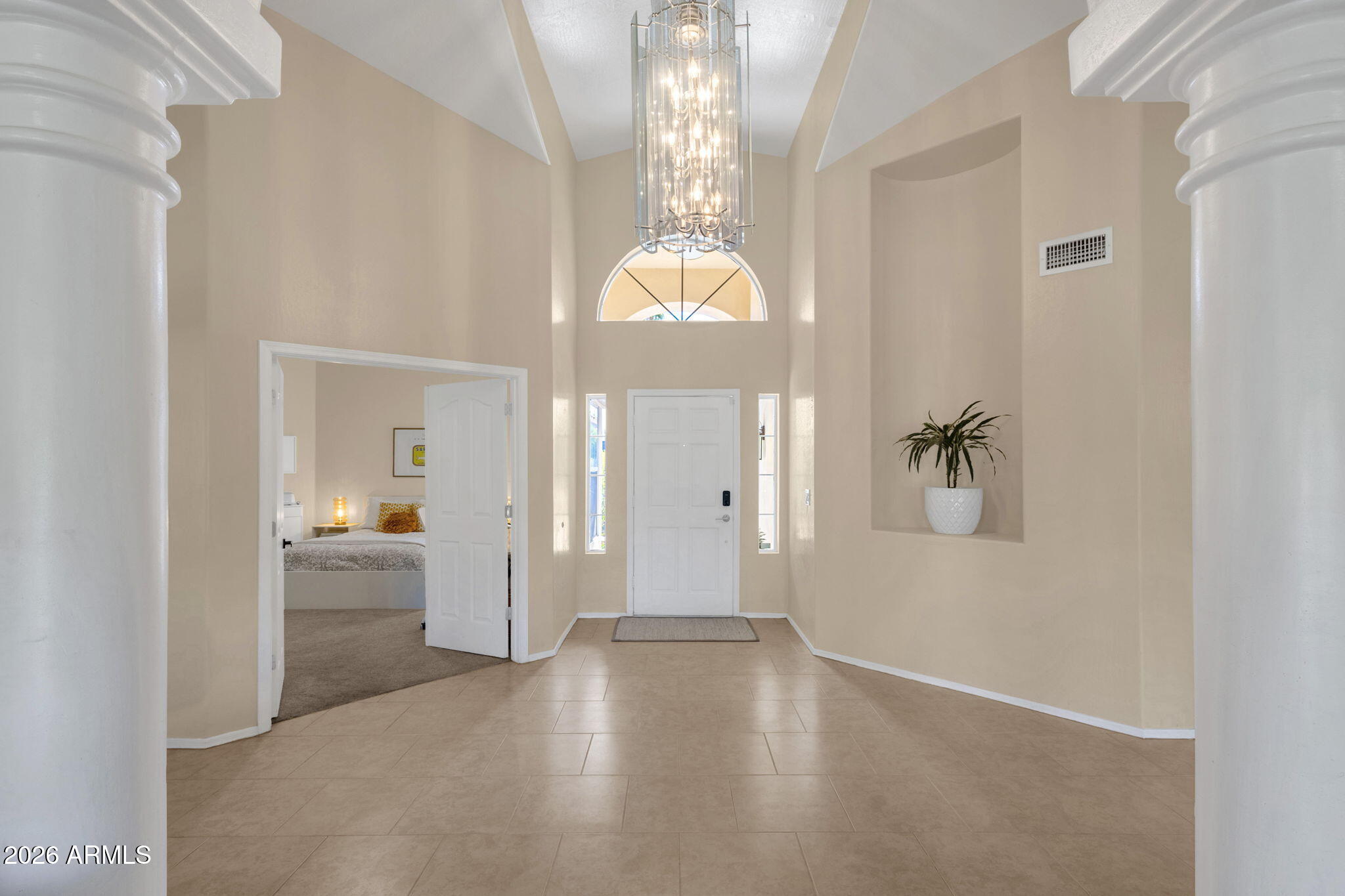 1542 E CATAMARAN Drive